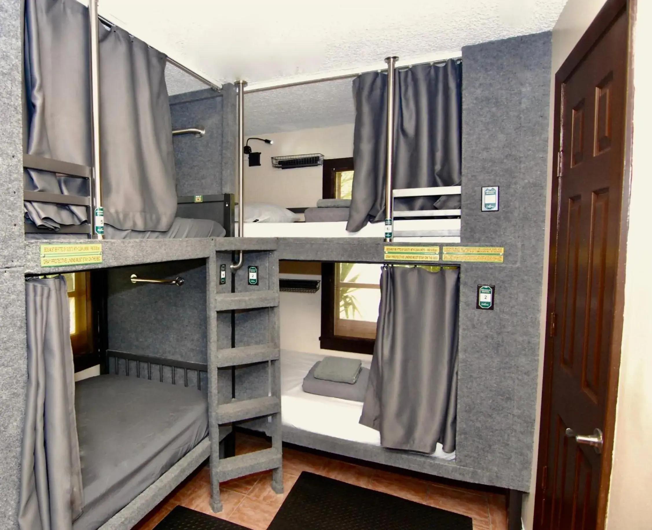 bunk bed in Sheridan Hostel