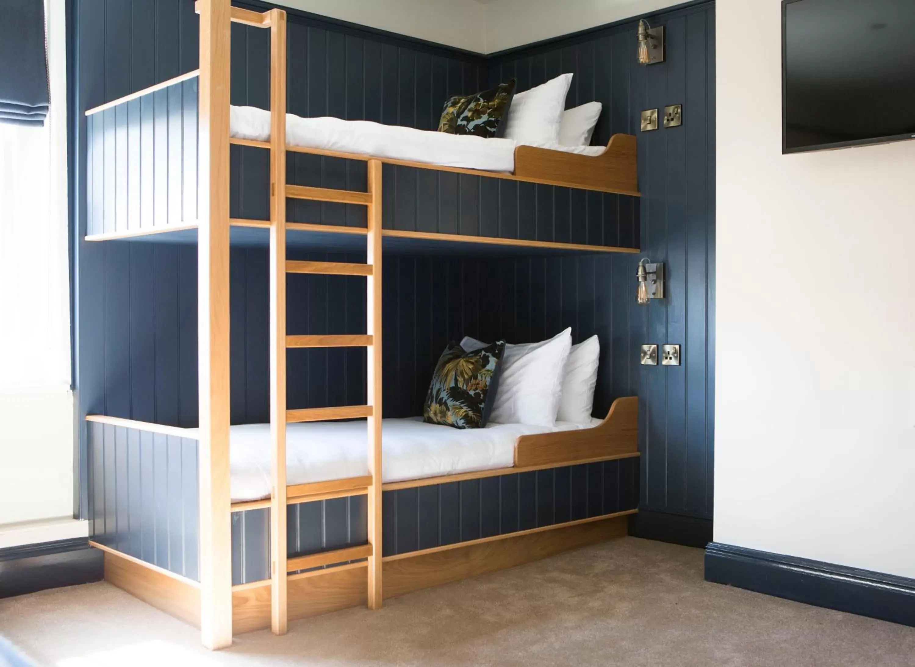 Bunk Bed in Wynnstay Arms, Ruabon, Wrexham