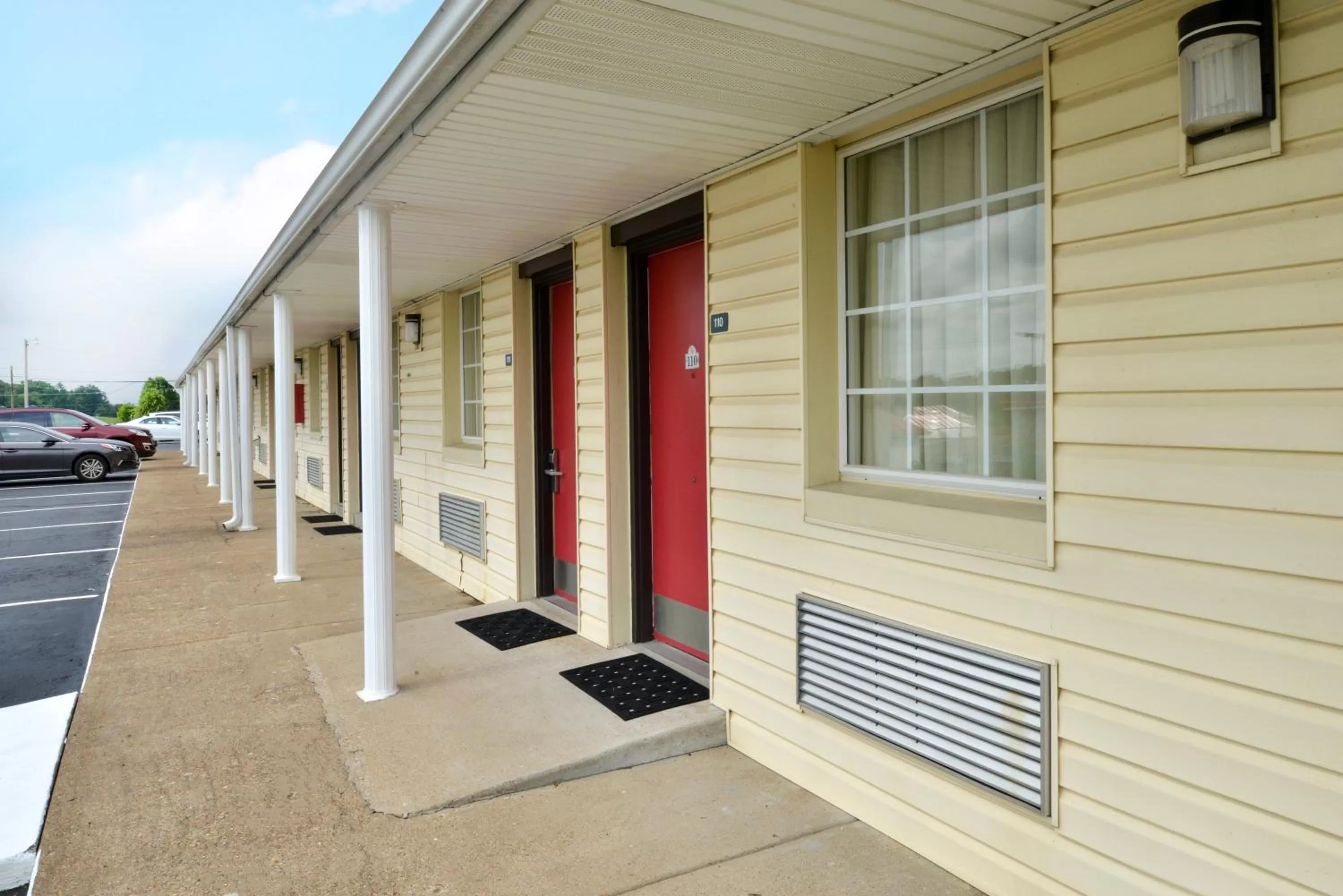 Property building in Americas Best Value Inn Wildersville