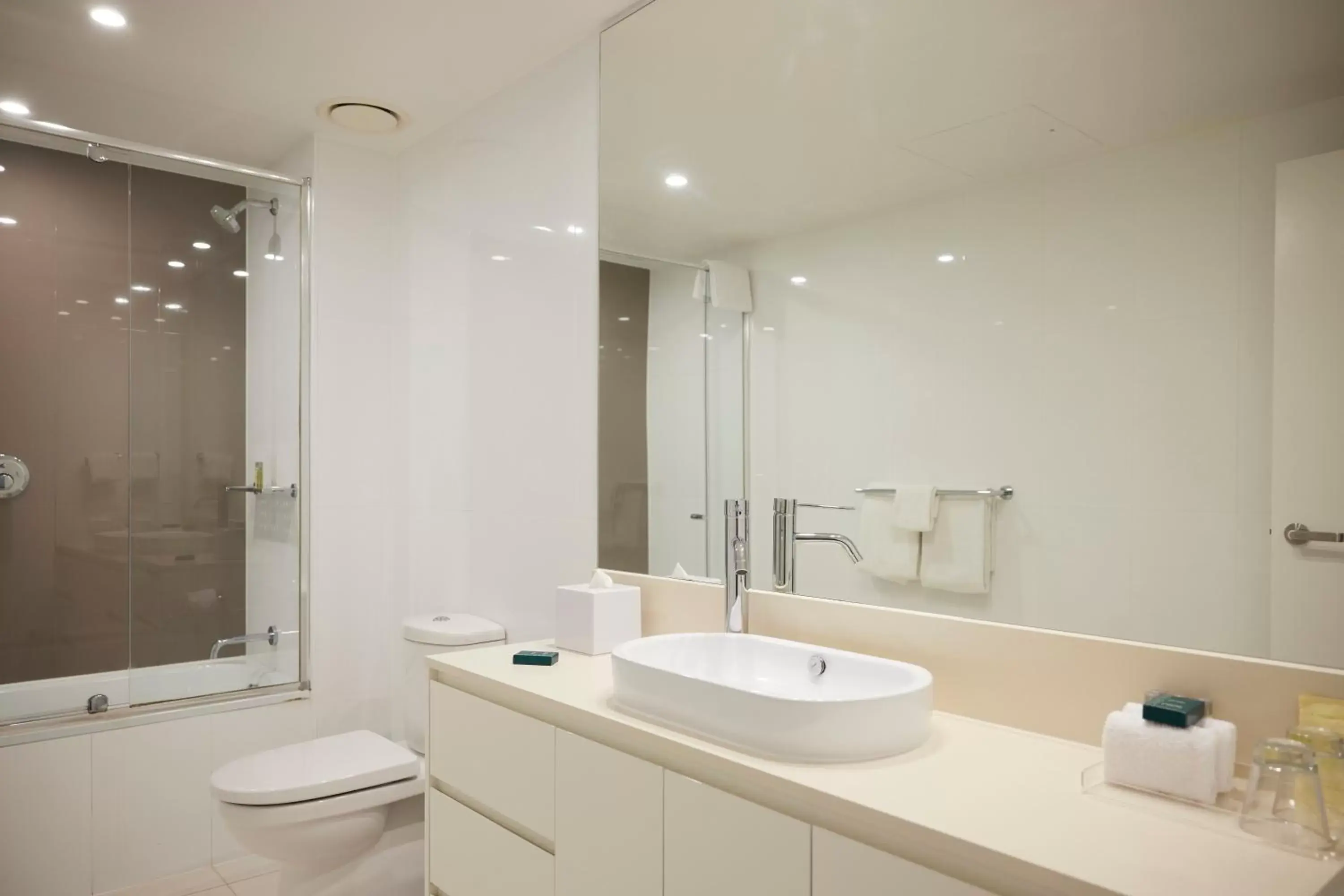 Bathroom in Hilton Surfers Paradise Hotel & Residences