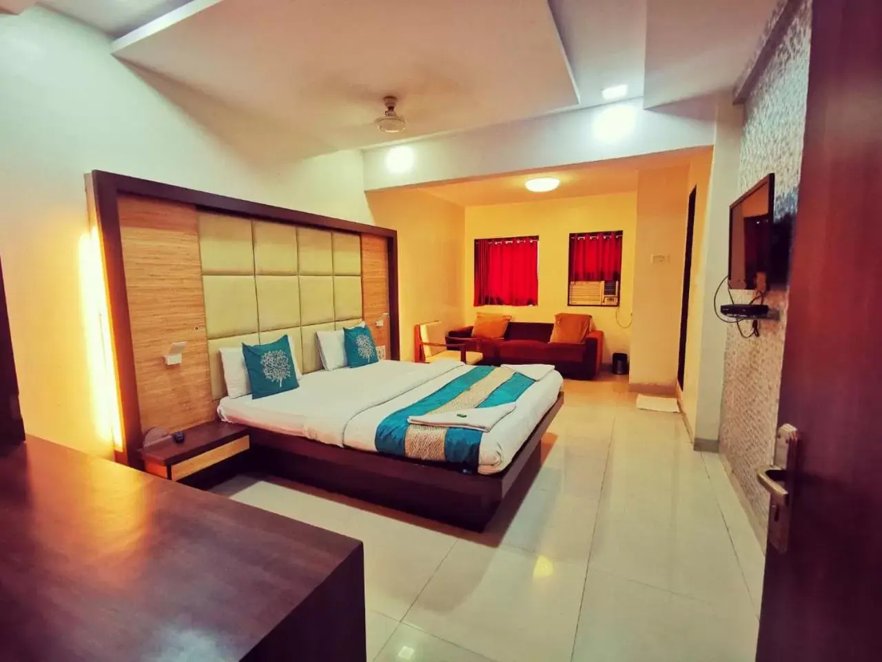 Living room in Sai Sharan Stay Inn- Near MIDC Turbhe Navi Mumbai