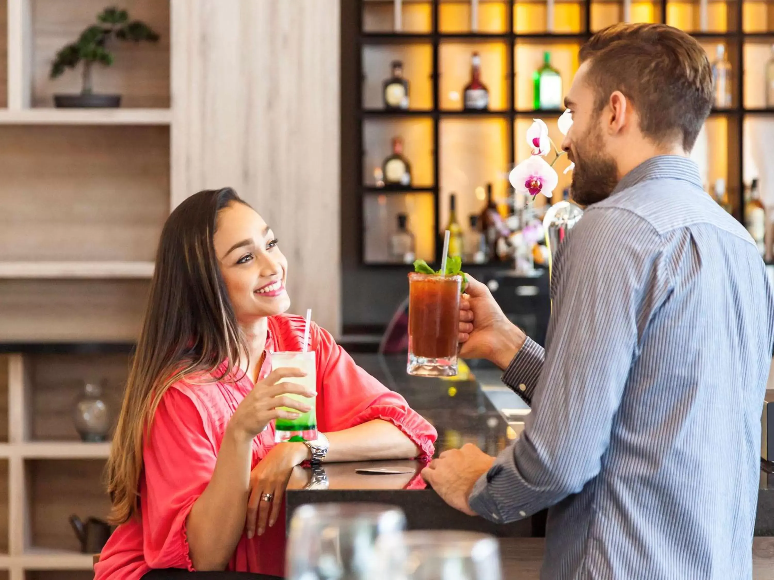 Lounge or bar in Novotel Monterrey Valle