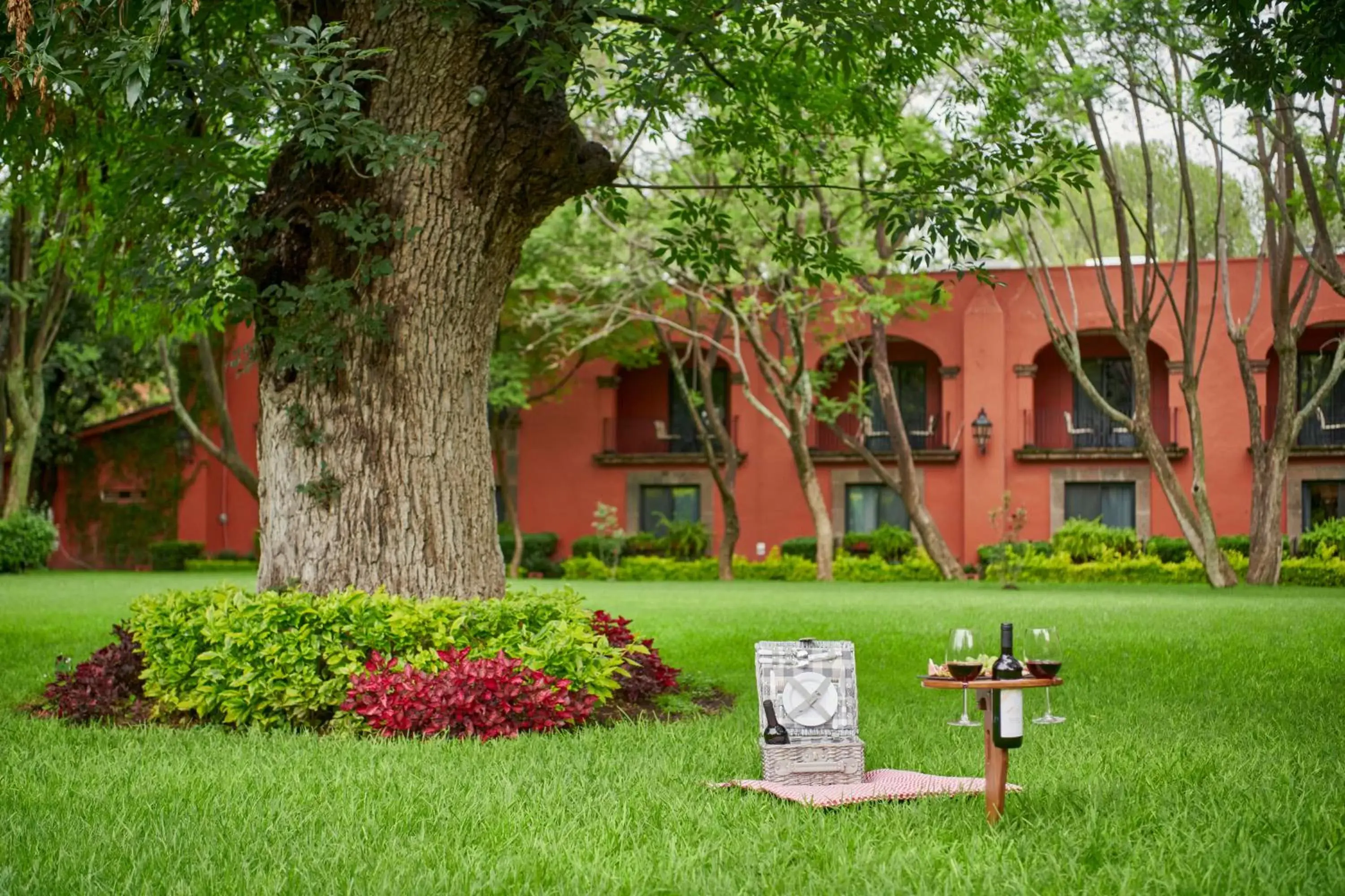 BBQ facilities, Property Building in Fiesta Americana Hacienda Galindo Resort & Spa