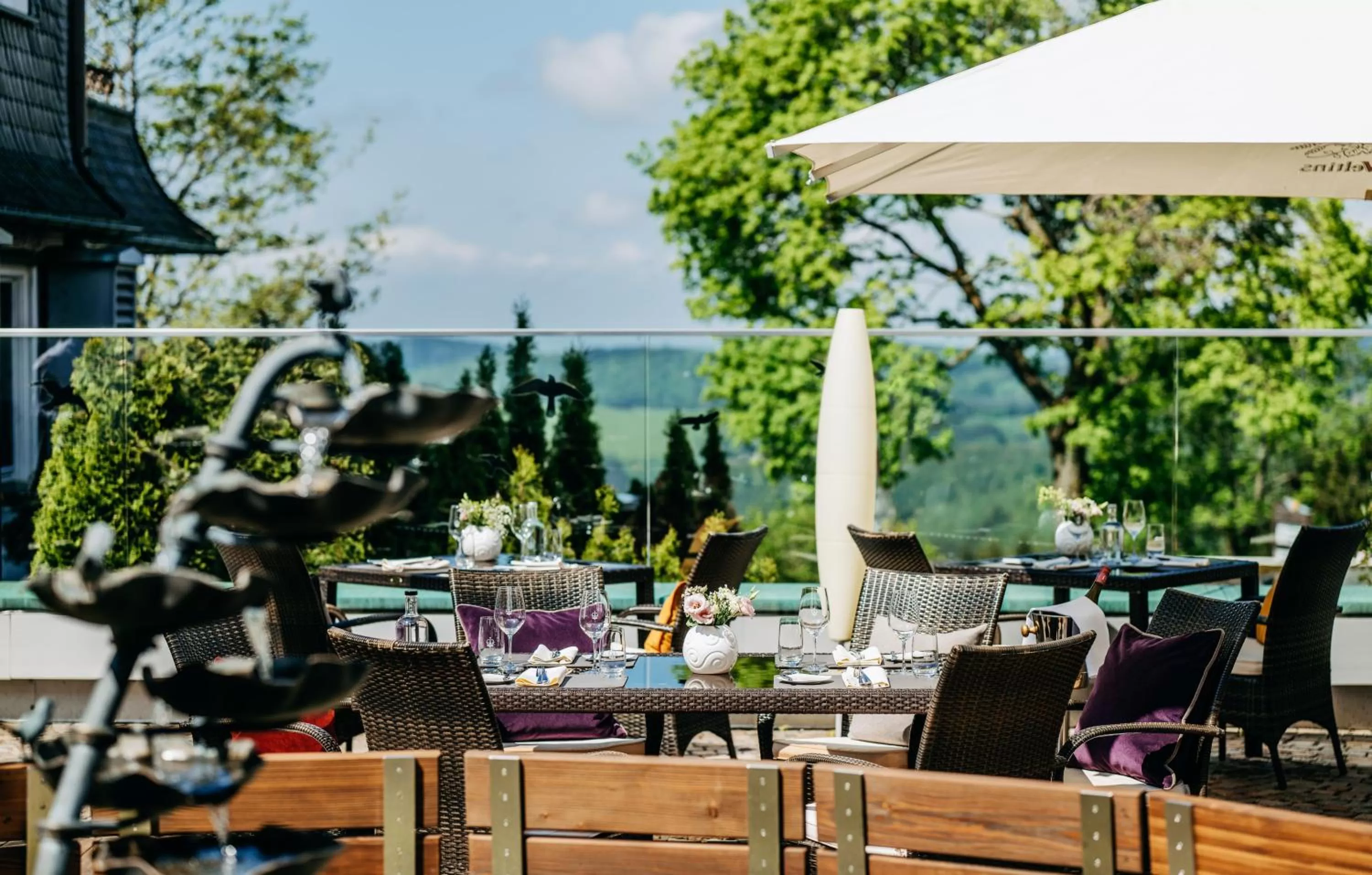 Restaurant/places to eat in Romantik Berghotel Astenkrone