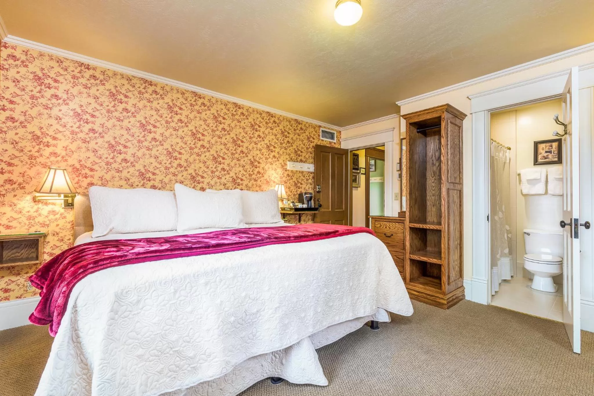 Photo of the whole room, Bed in Abigail's Bed and Breakfast Inn