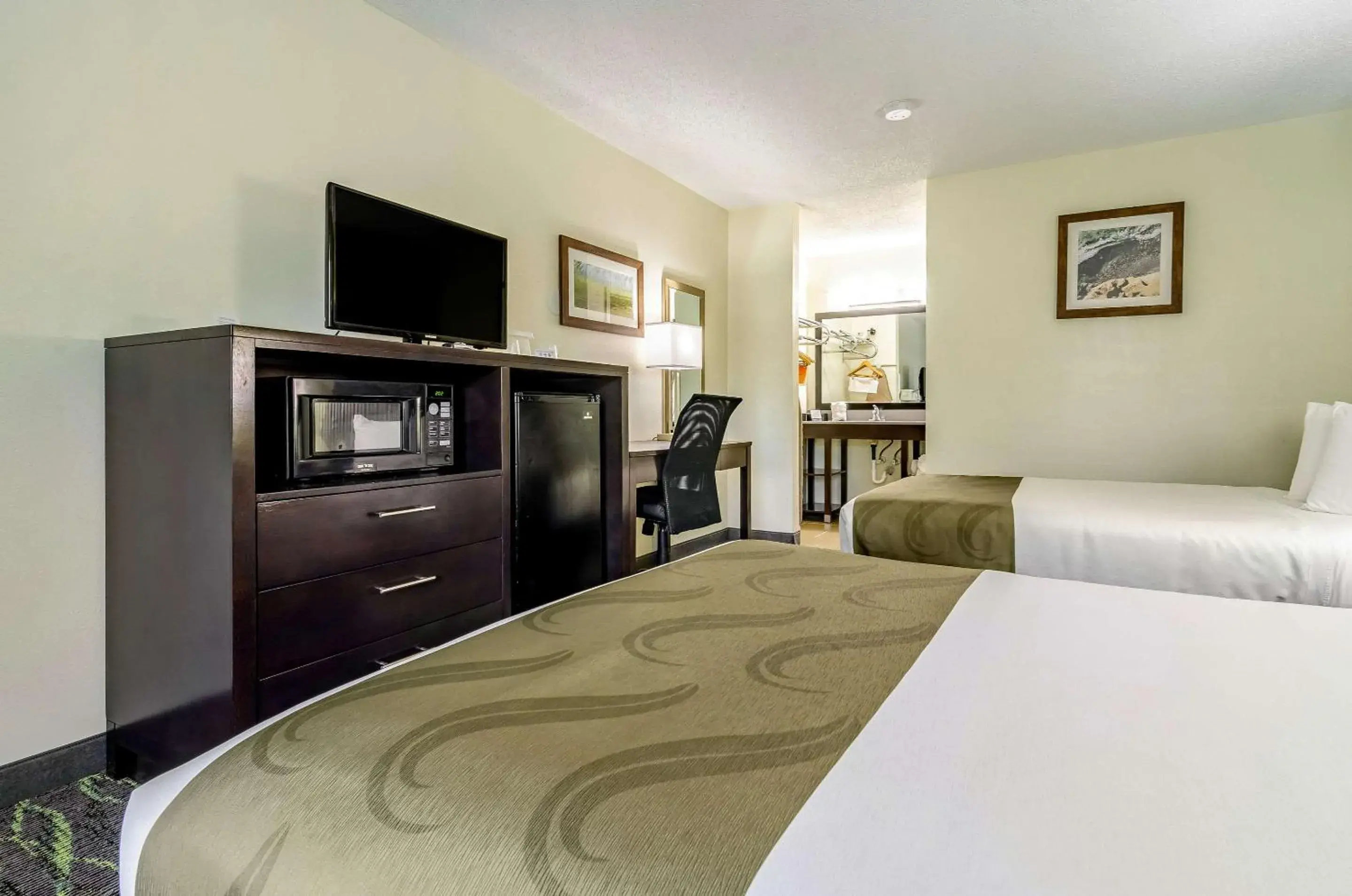 Photo of the whole room, Bed in Quality Inn & Suites Creedmor - Butner Photo of the whole room, Bed in Quality Inn & Suites Creedmor - Butner