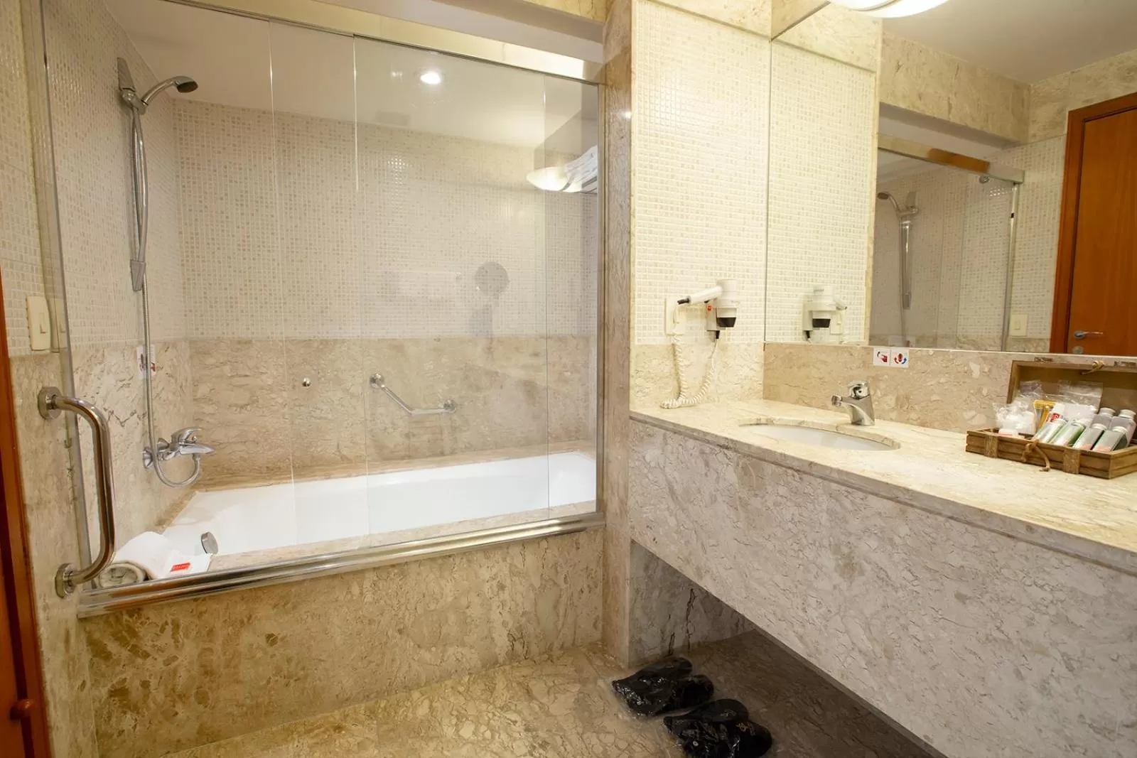 Golden Tower Pinheiros by Fênix Hotéis