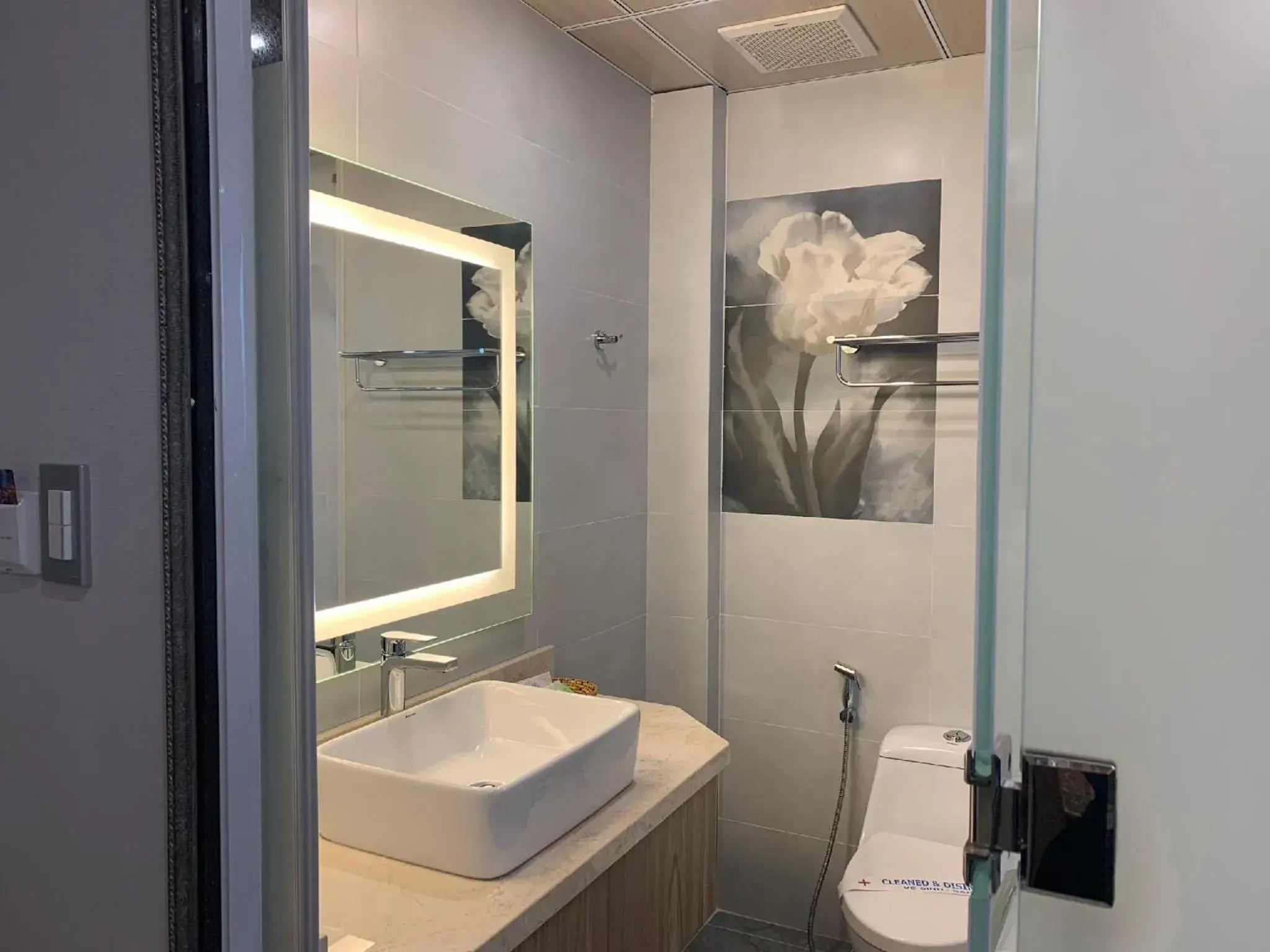 Shower, Bathroom in Lotus Saigon Hotel
