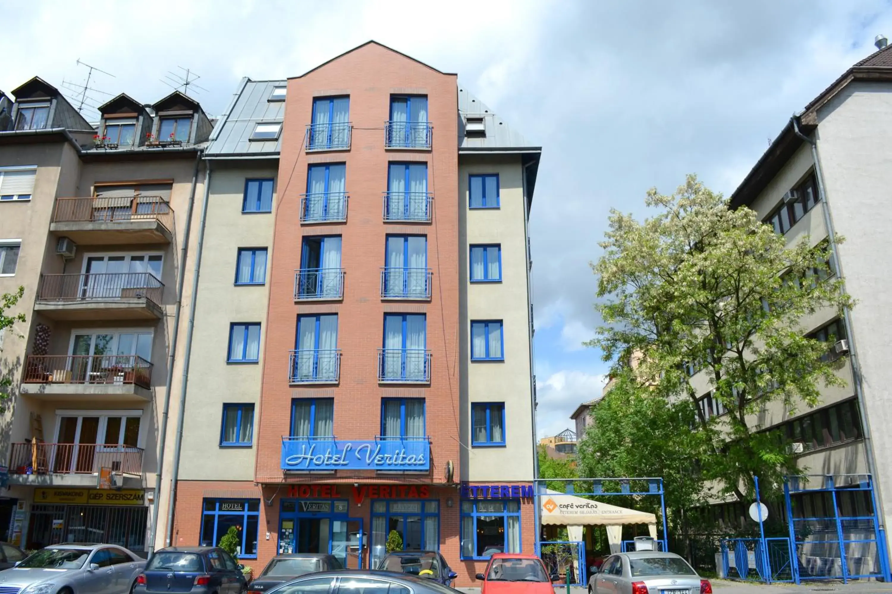 Facade/entrance, Property Building in Hotel Veritas