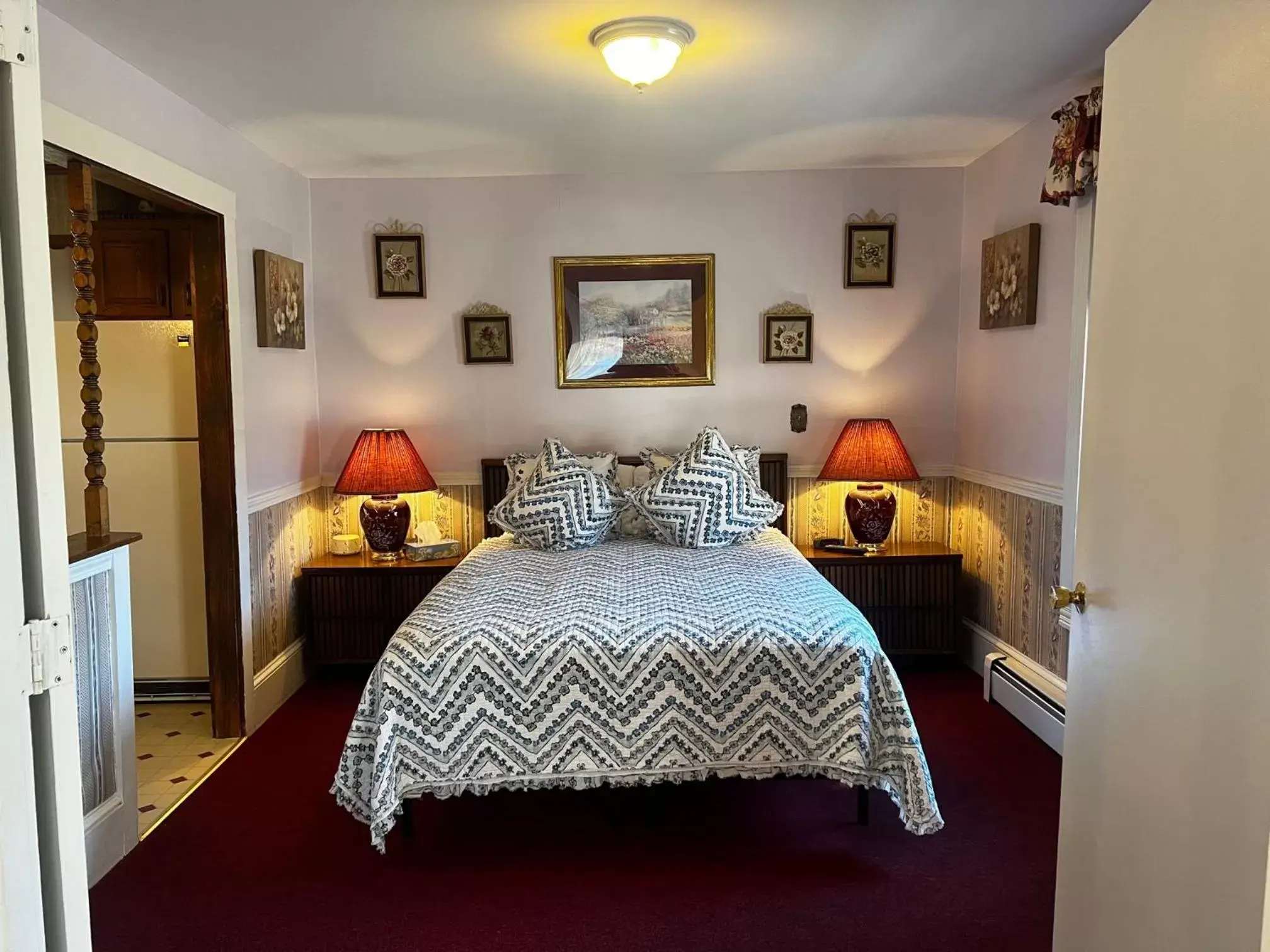 Bed in Claddagh Motel & Suites