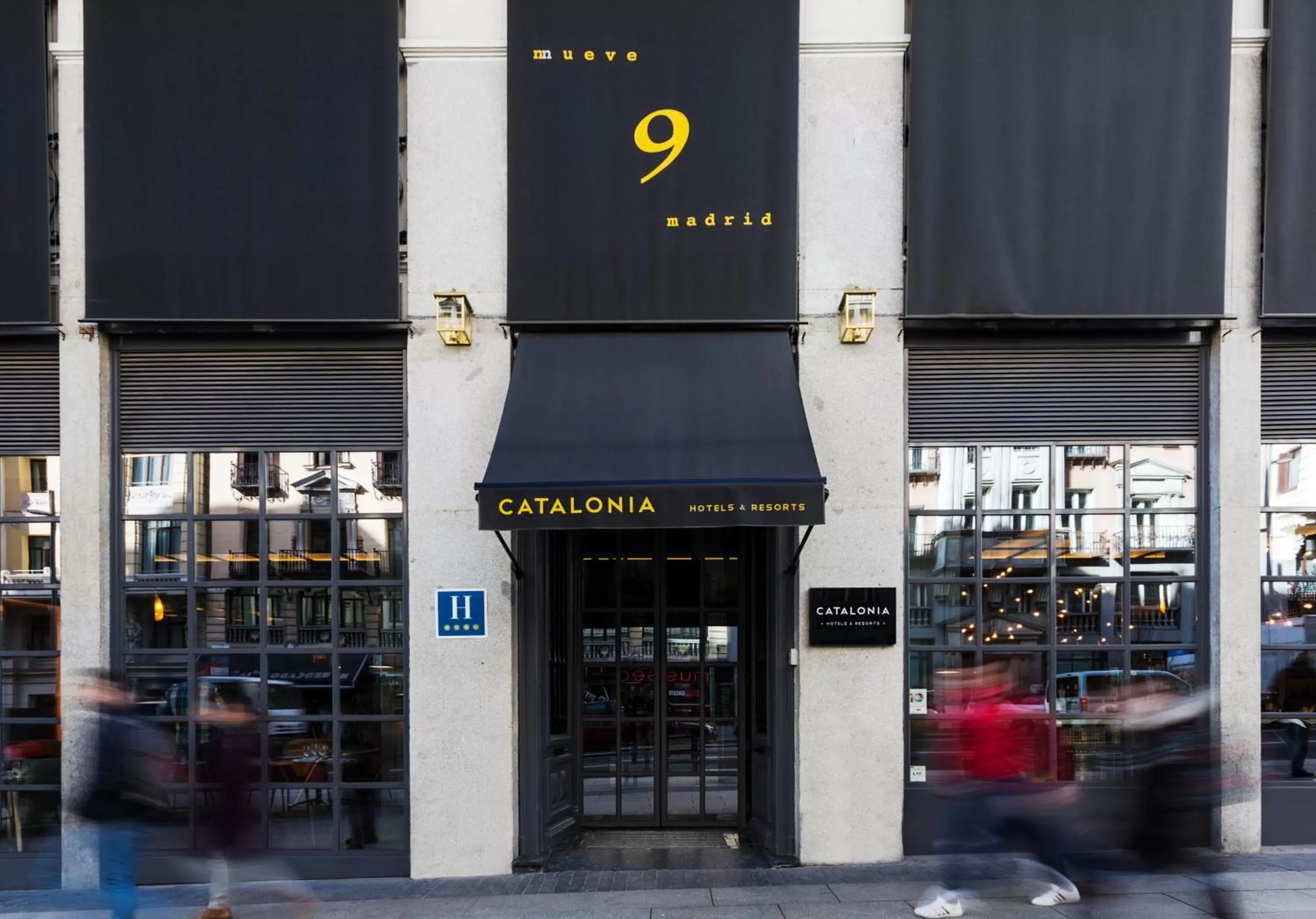 Facade/entrance in Catalonia Gran Vía Madrid Facade/entrance in Catalonia Gran Vía Madrid