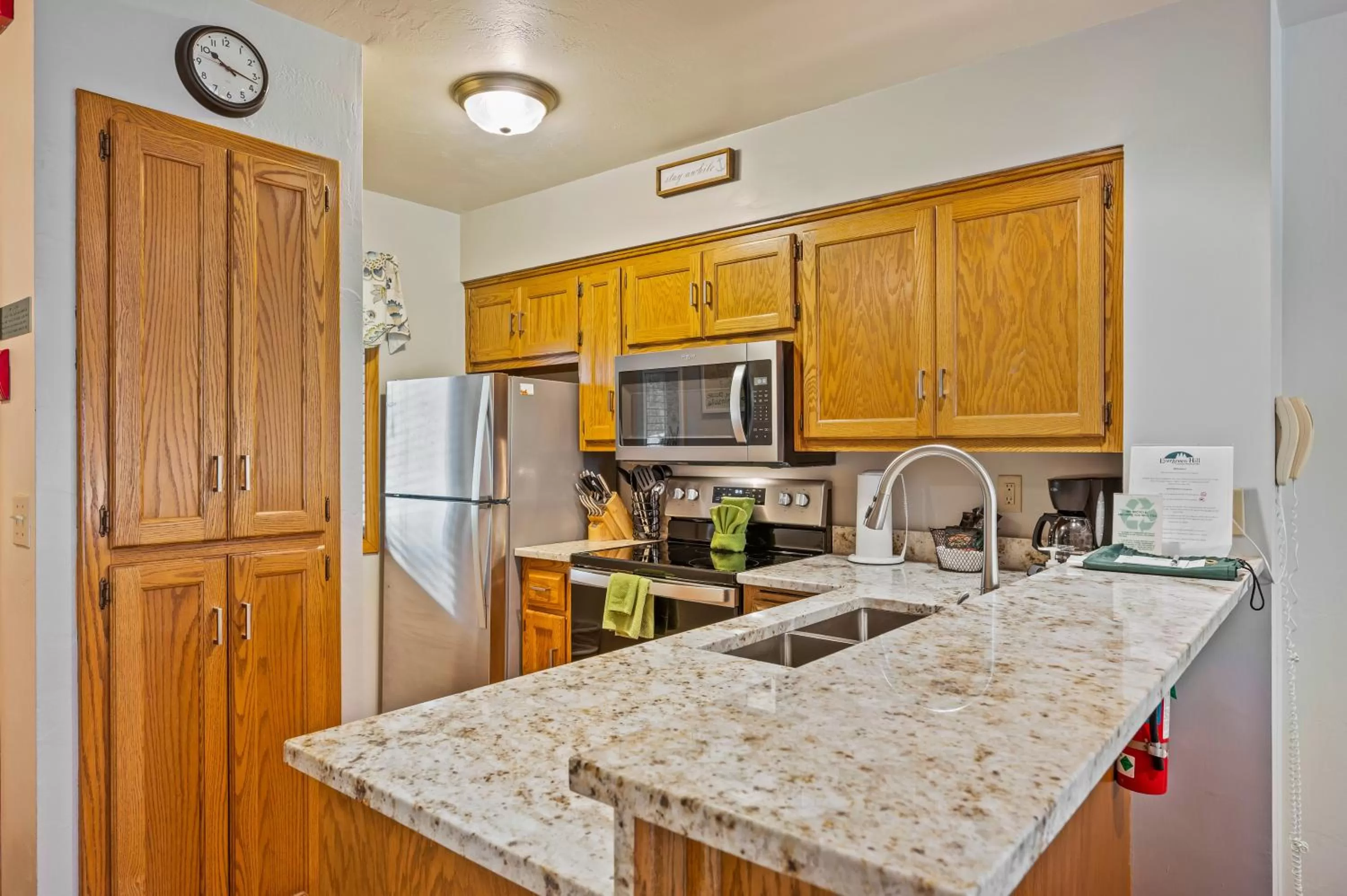 Kitchen or kitchenette in Evergreen Hill Condominiums