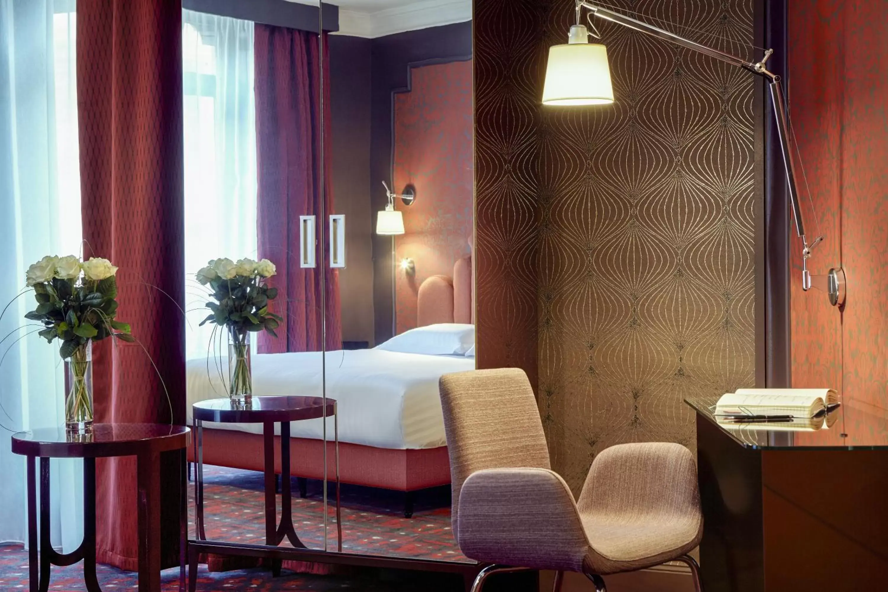 Bedroom, Seating Area in Grand Hôtel du Midi Montpellier - Opéra Comédie