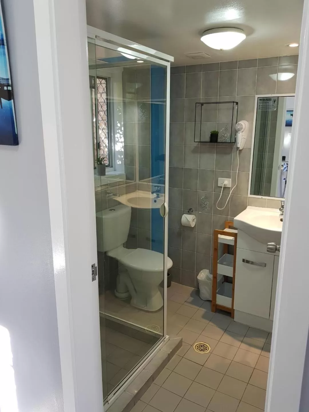 Bathroom in Limassol Motel