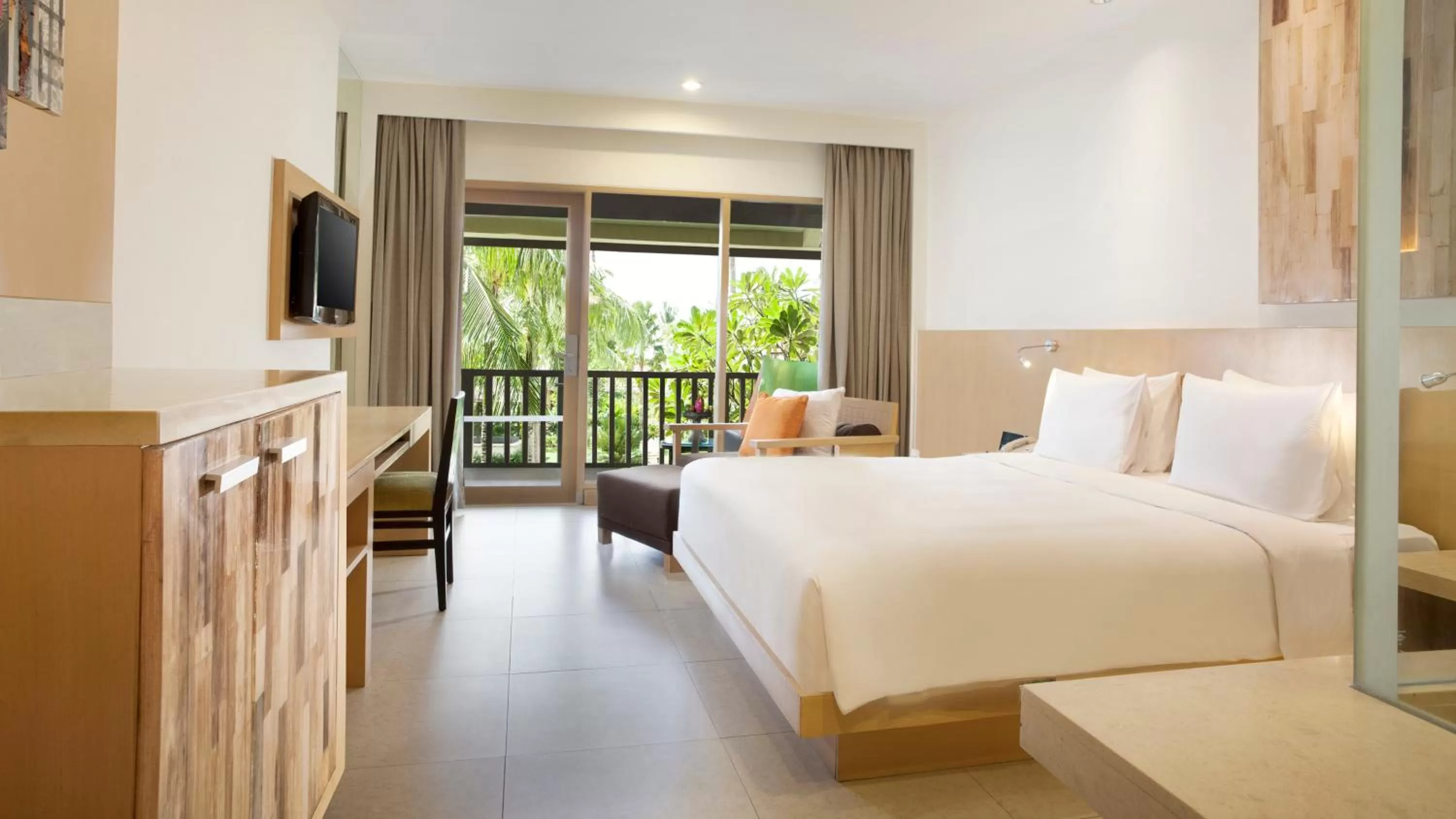 Bed in Holiday Inn Resort Baruna Bali by IHG