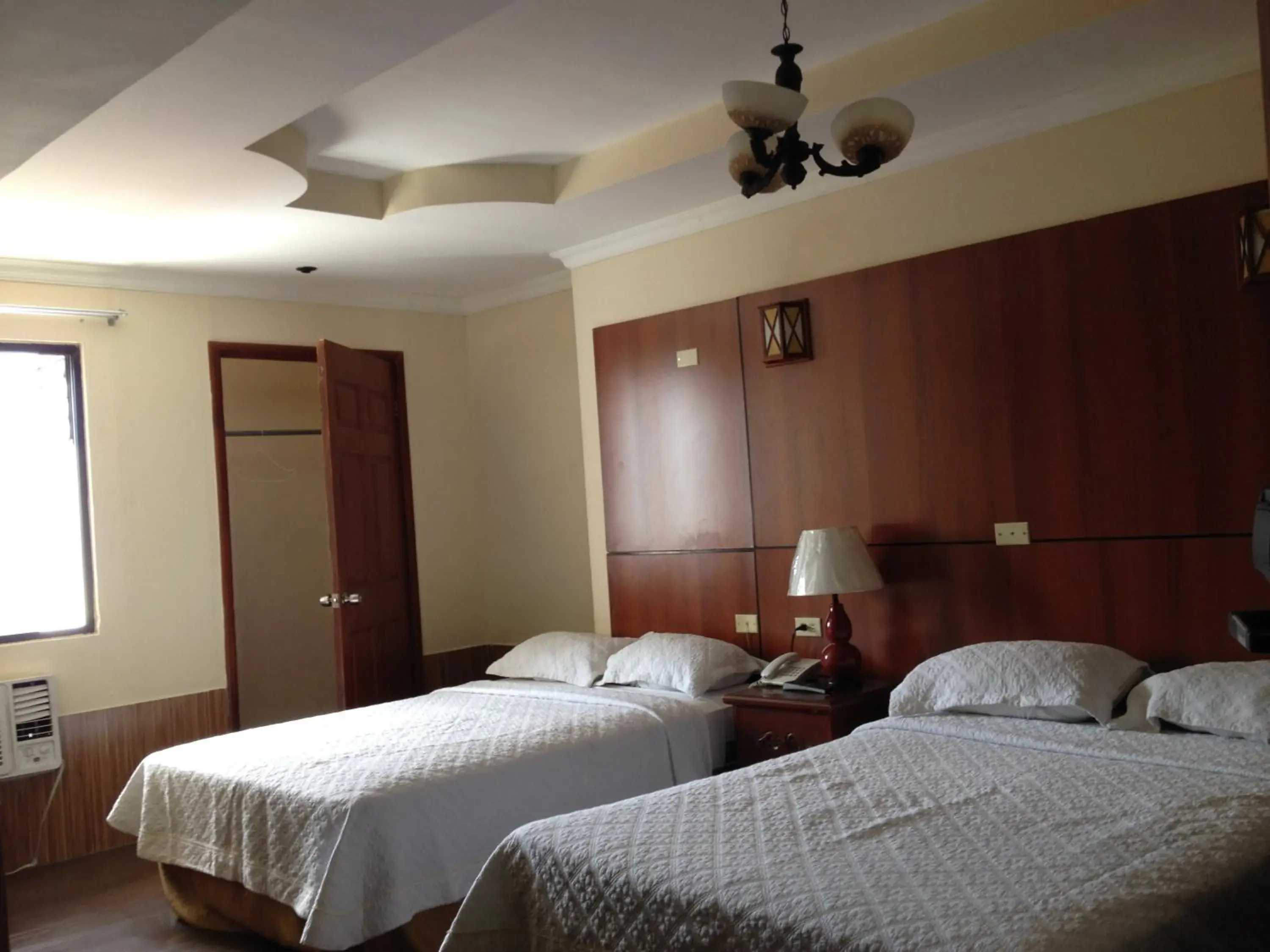 Bedroom, Bed in Hotel Costa Inn