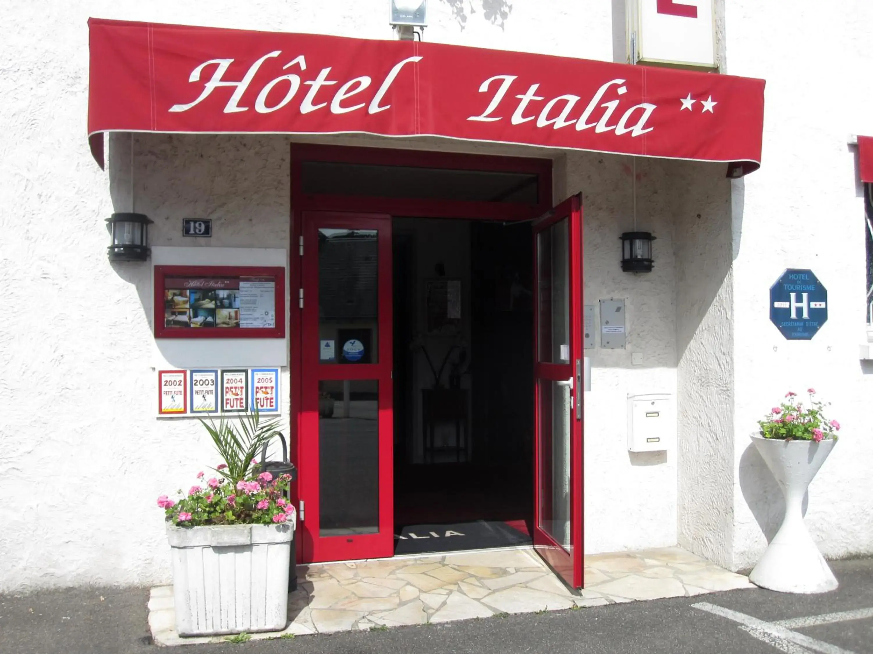 Facade/entrance in Hotel Italia