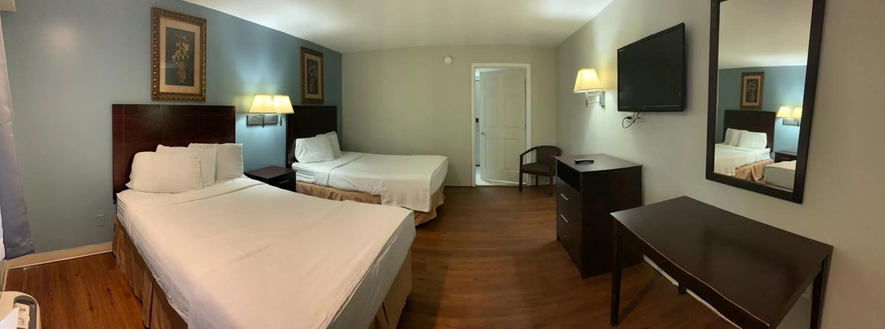 Bed in Crystal Inn Eatontown