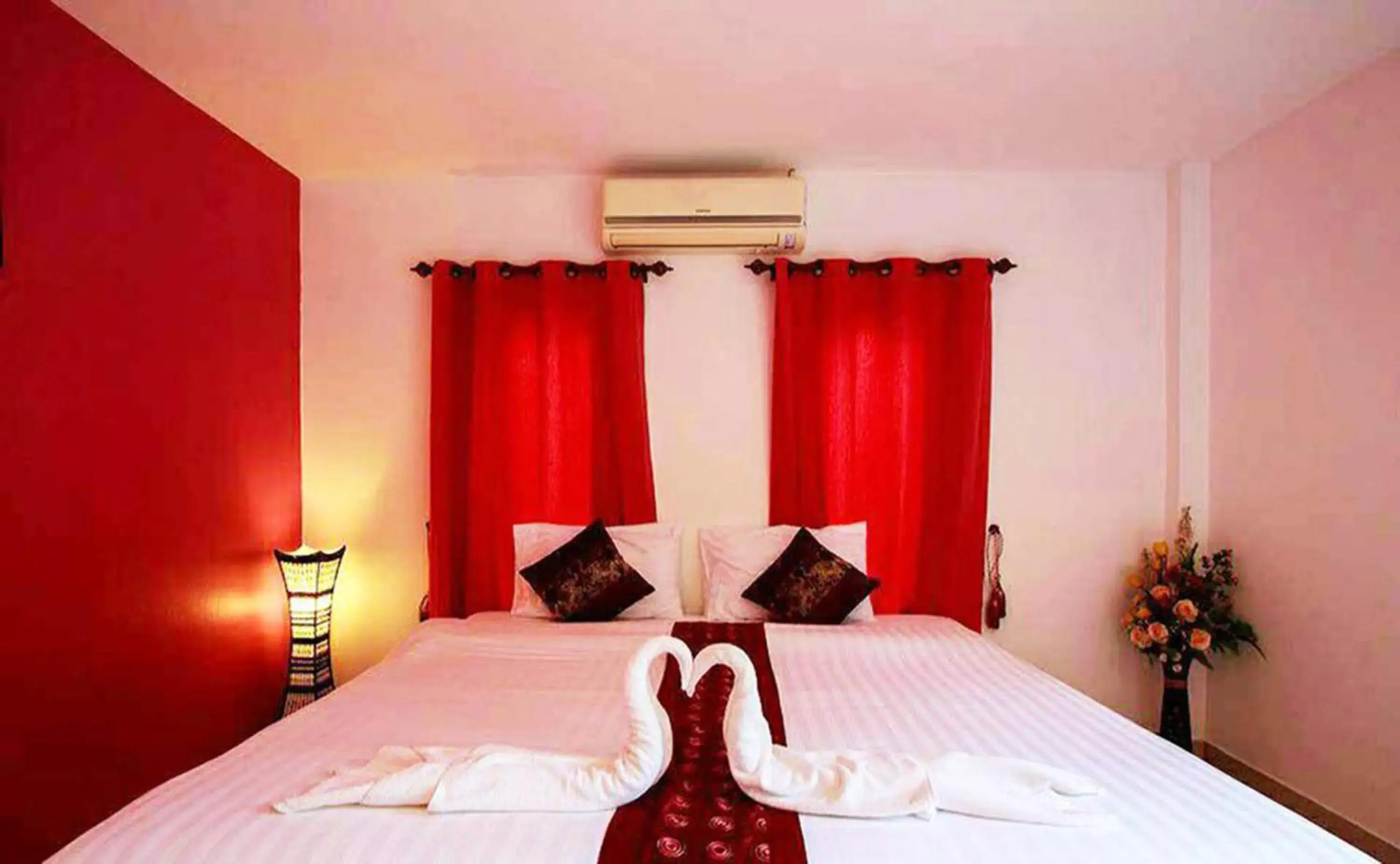 Bedroom, Bed in Pranburi Cabana Resort