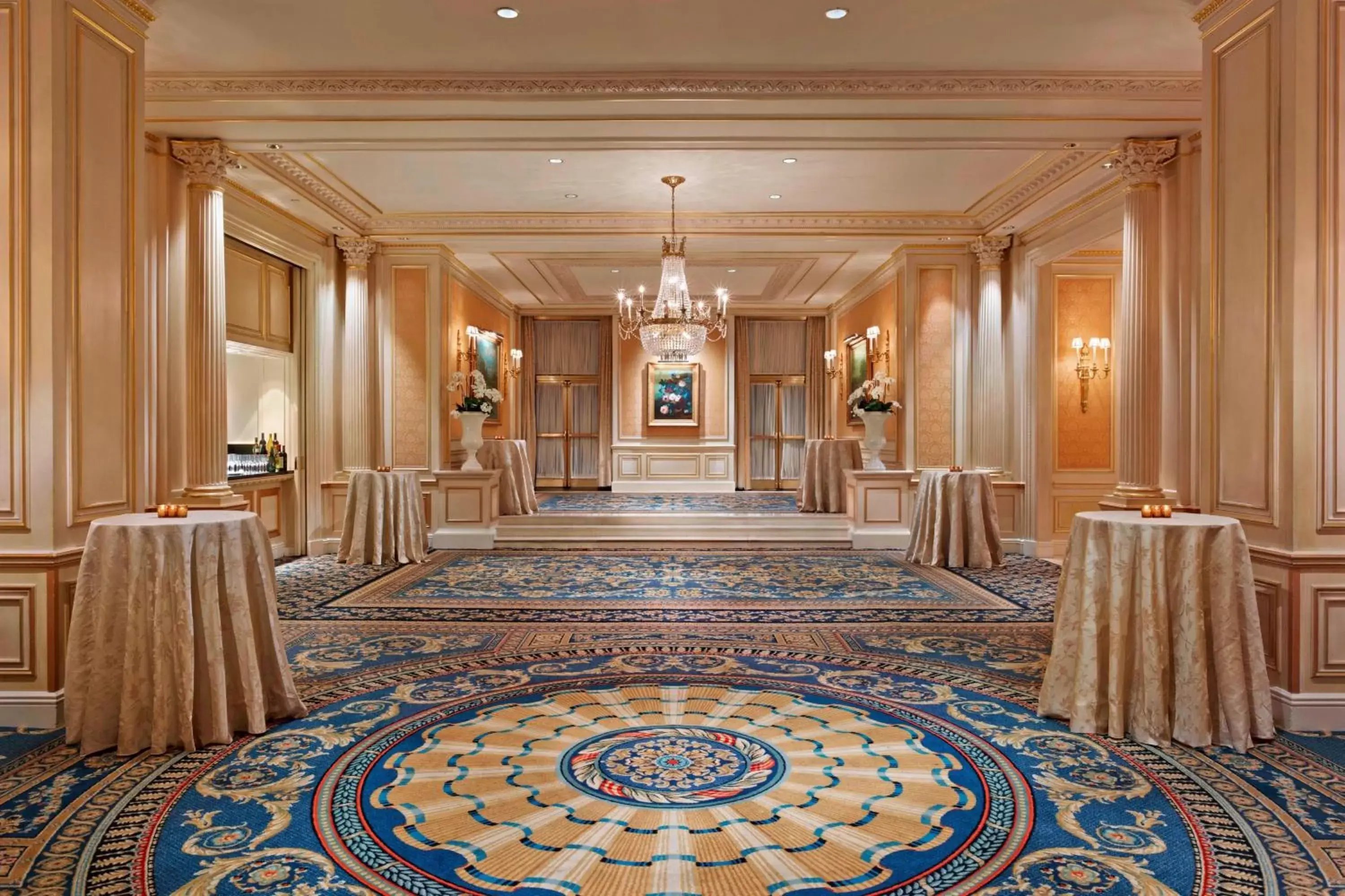 Banquet/Function facilities in JW Marriott Essex House New York
