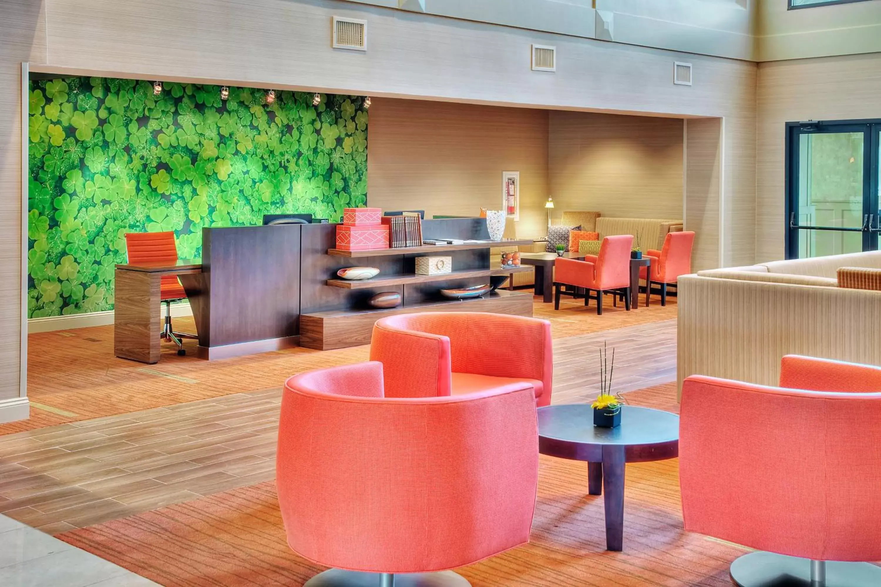 Business facilities, Lounge/Bar in Courtyard by Marriott Erie Ambassador Conference Center