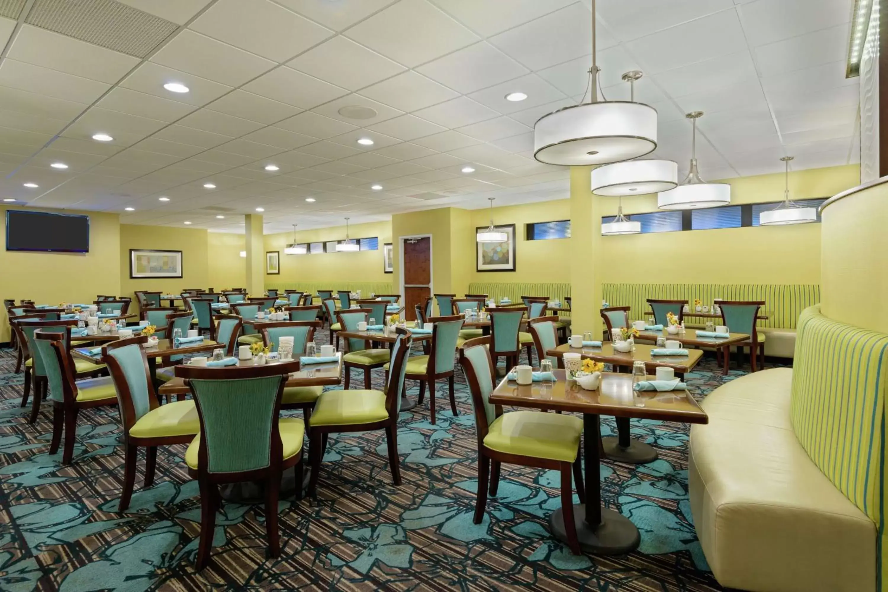 Restaurant/Places to Eat in DoubleTree by Hilton Hotel Richmond - Midlothian