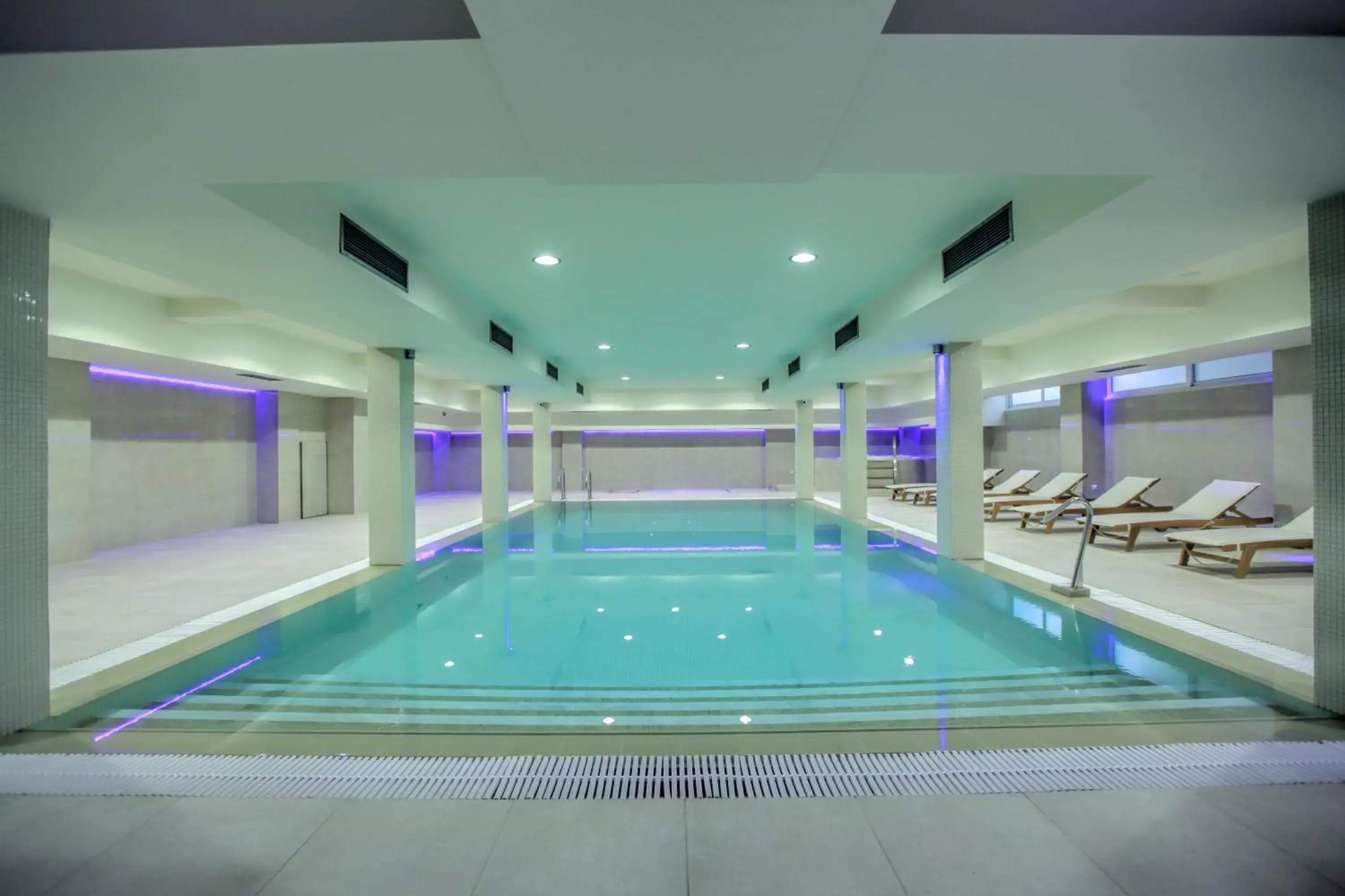 Swimming Pool in Grand Meteora Hotel