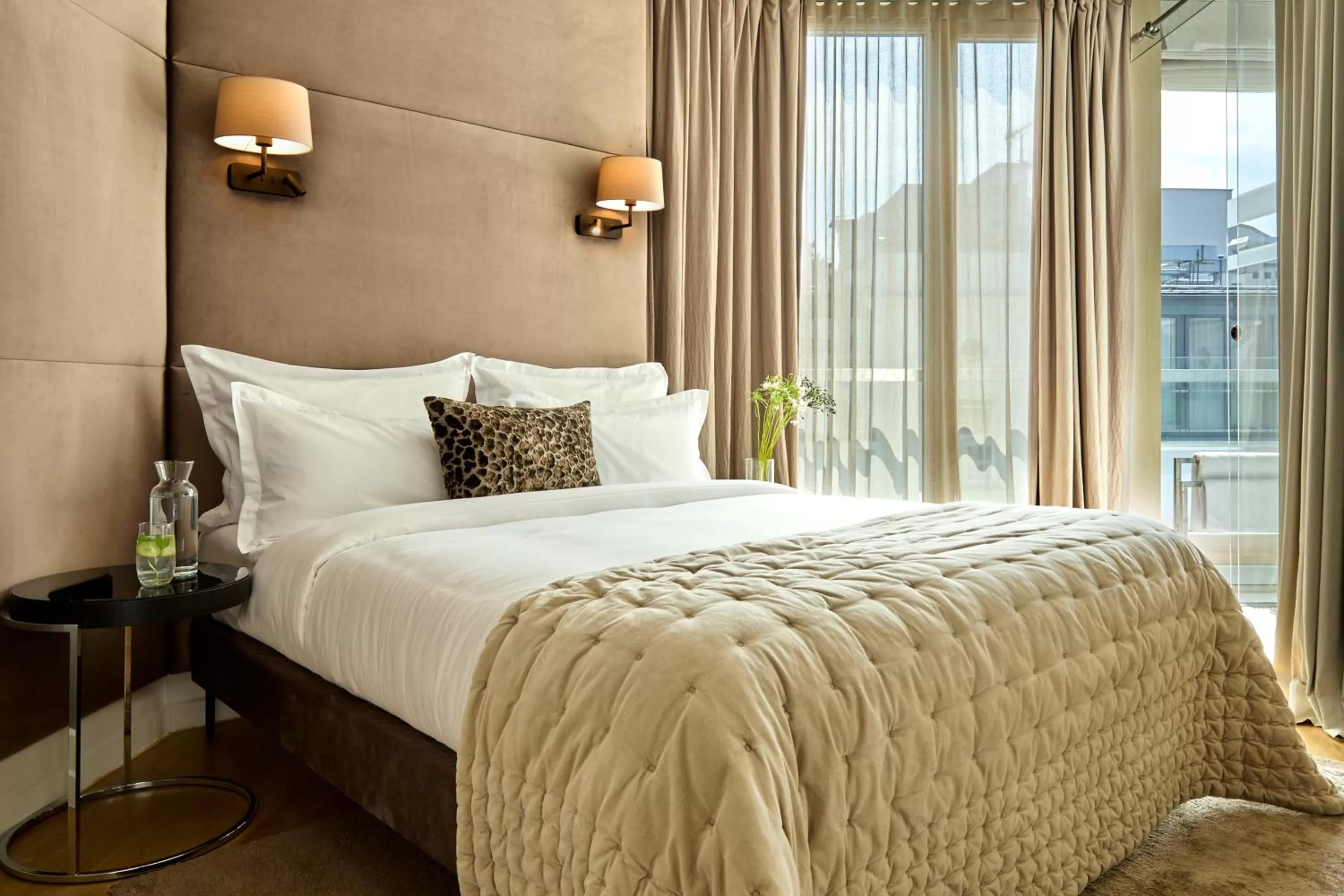 Bed in H15 Boutique Hotel, Warsaw, a Member of Design Hotels