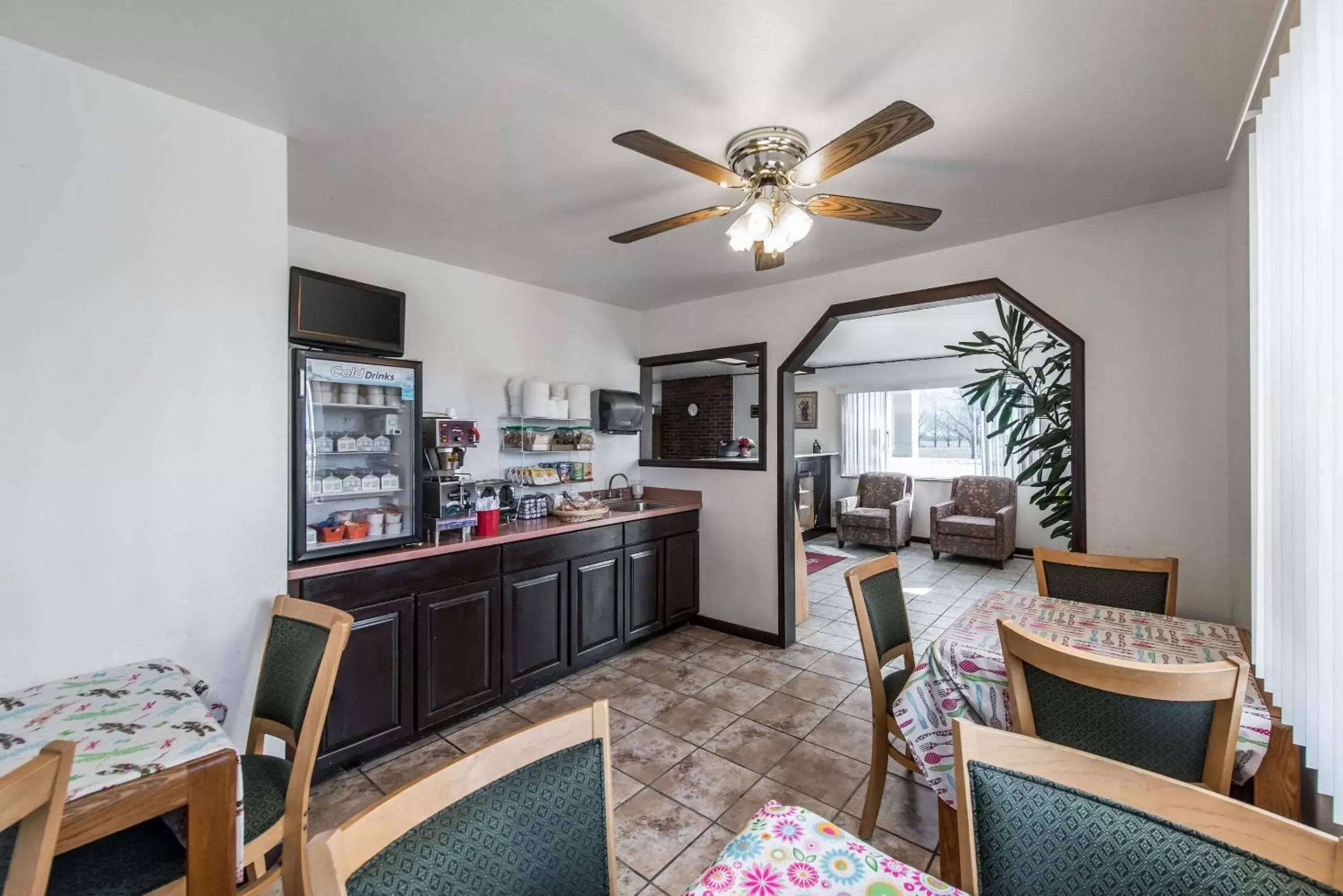 Restaurant/places to eat in Rodeway Inn Restaurant/places to eat in Rodeway Inn