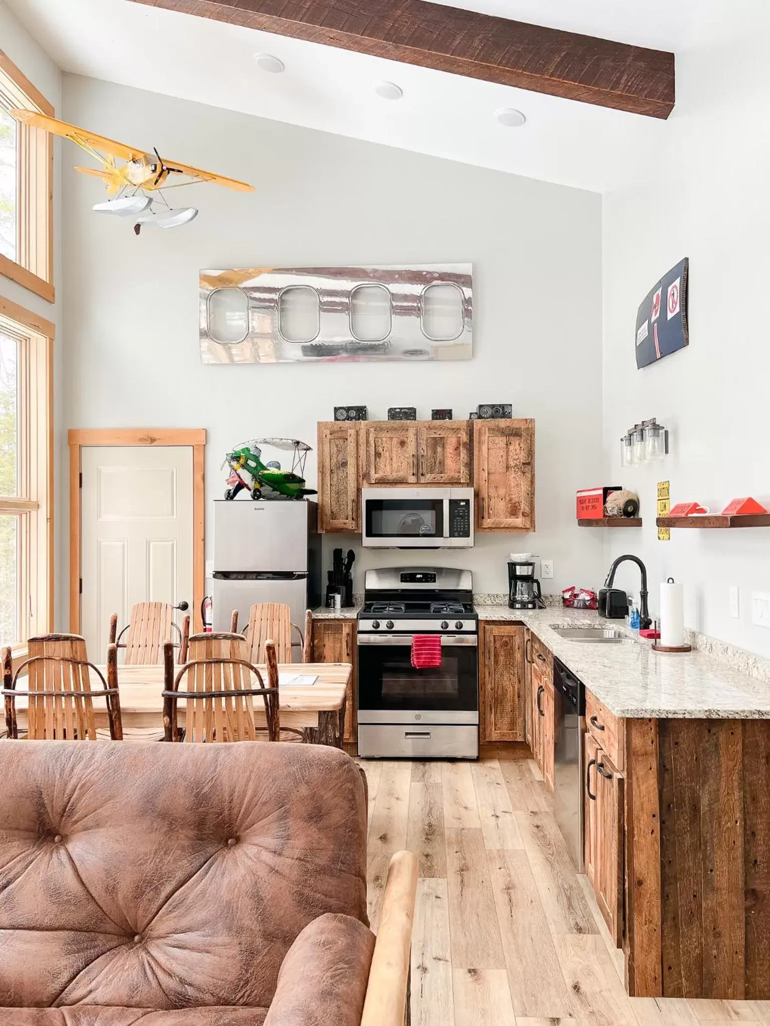 Kitchen/Kitchenette in Cranberry Inn