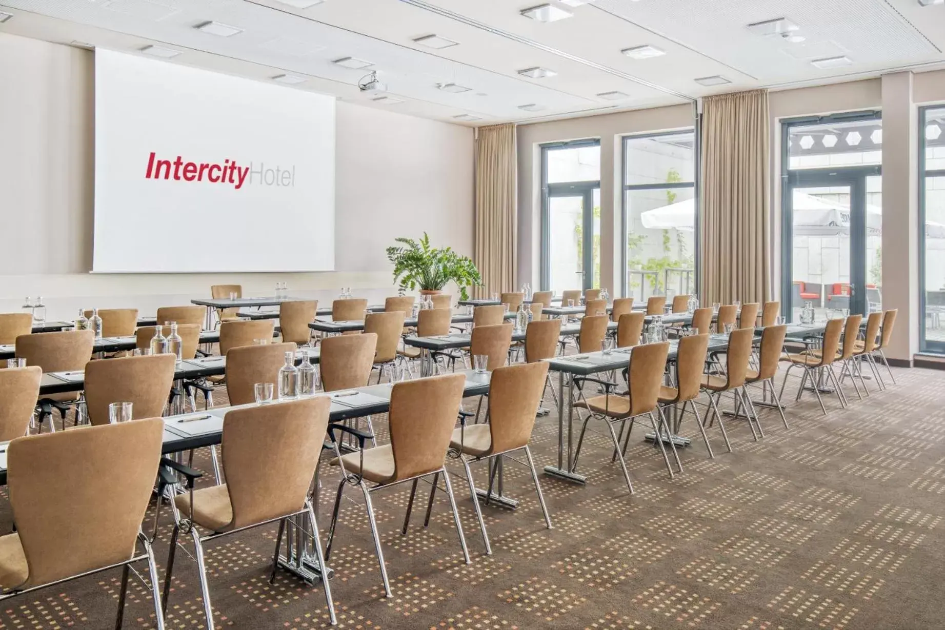 Meeting/conference room in IntercityHotel Dresden