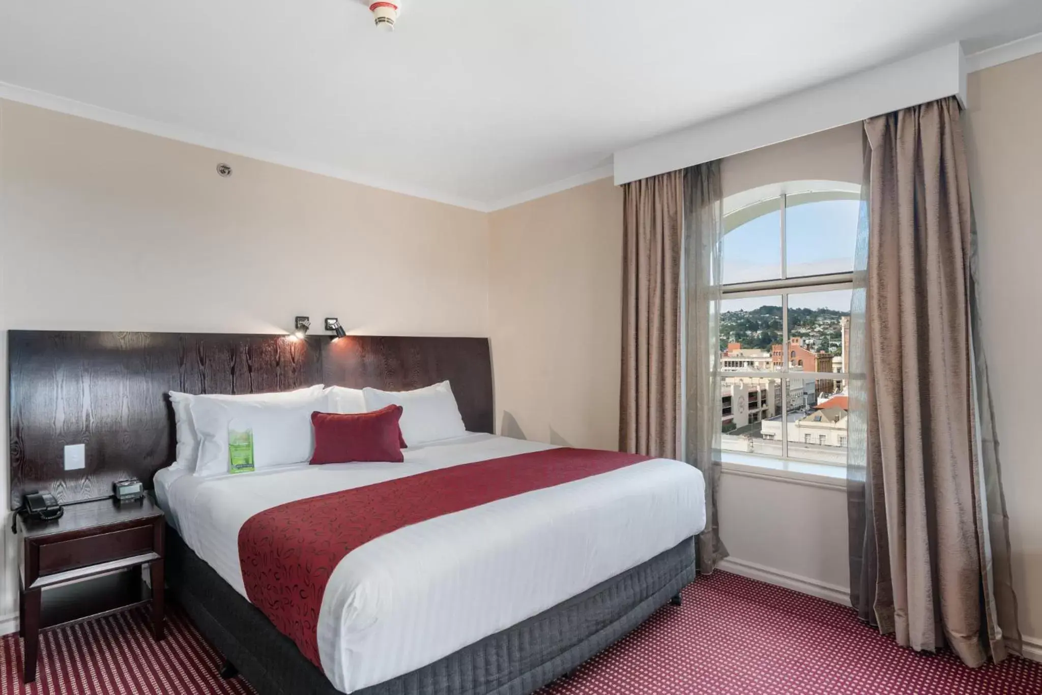Nearby landmark, Bed in Hotel Grand Chancellor Launceston