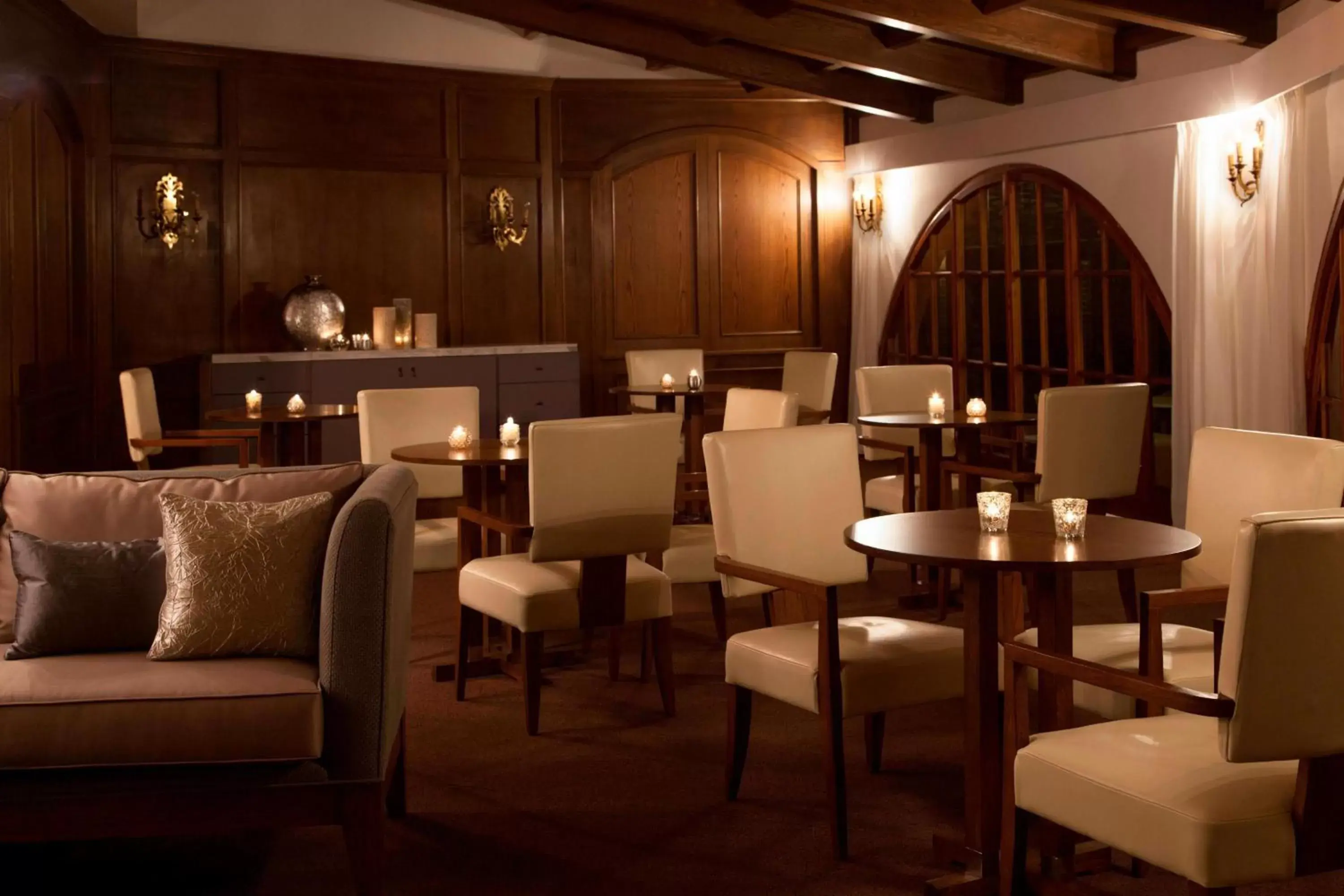 Lounge or bar, Restaurant/Places to Eat in Renaissance Tuscany Il Ciocco Resort & Spa