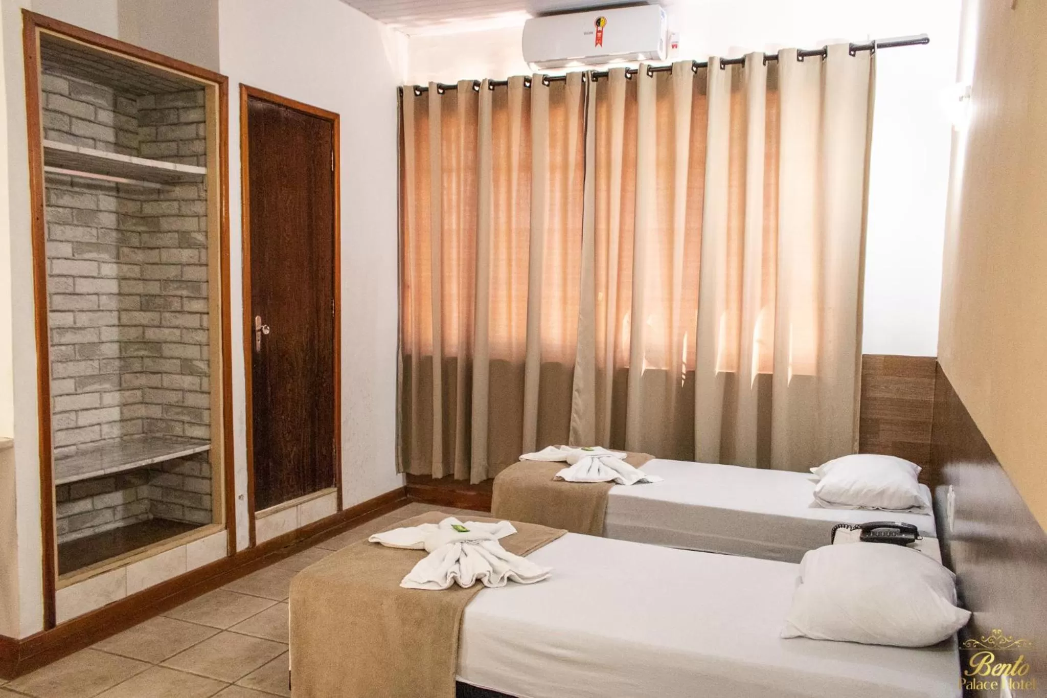 Bed in Bento palace hotel