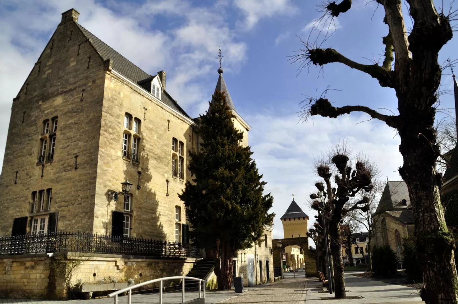 Nearby landmark in Hotel Atlanta