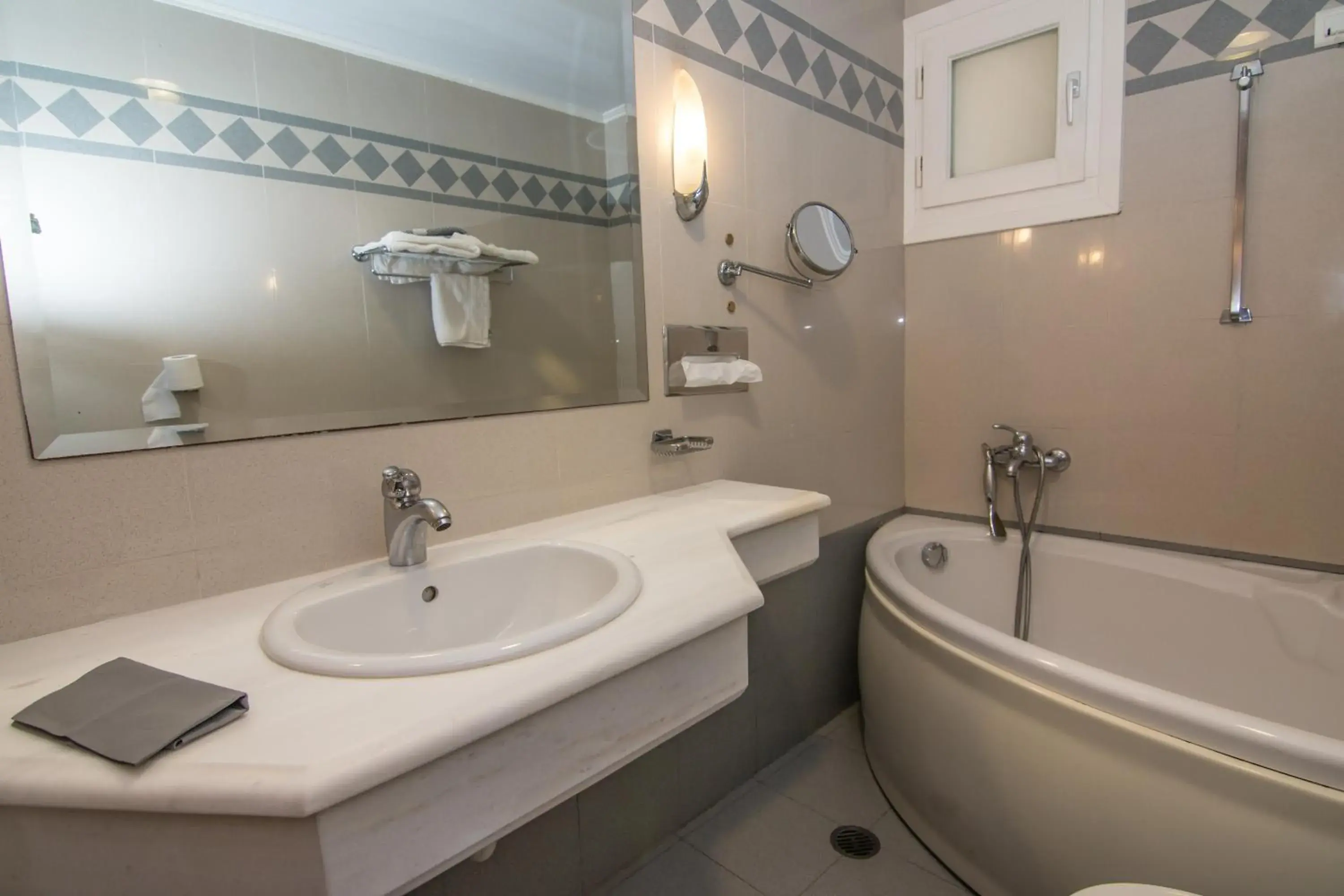 Bathroom in Hotel Hermes