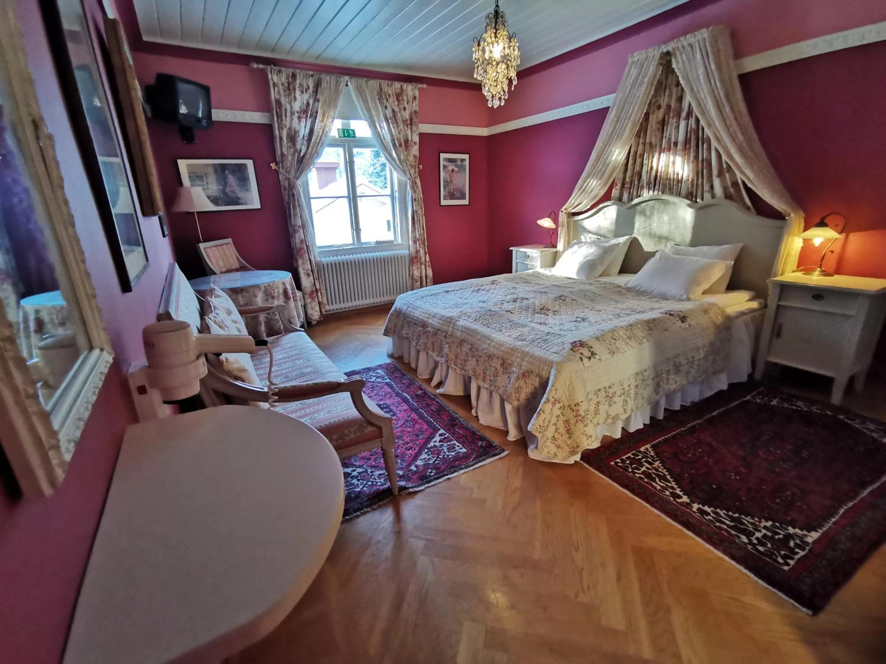 Photo of the whole room, Bed in Ulfshyttans Herrgård, nära Romme Alpin