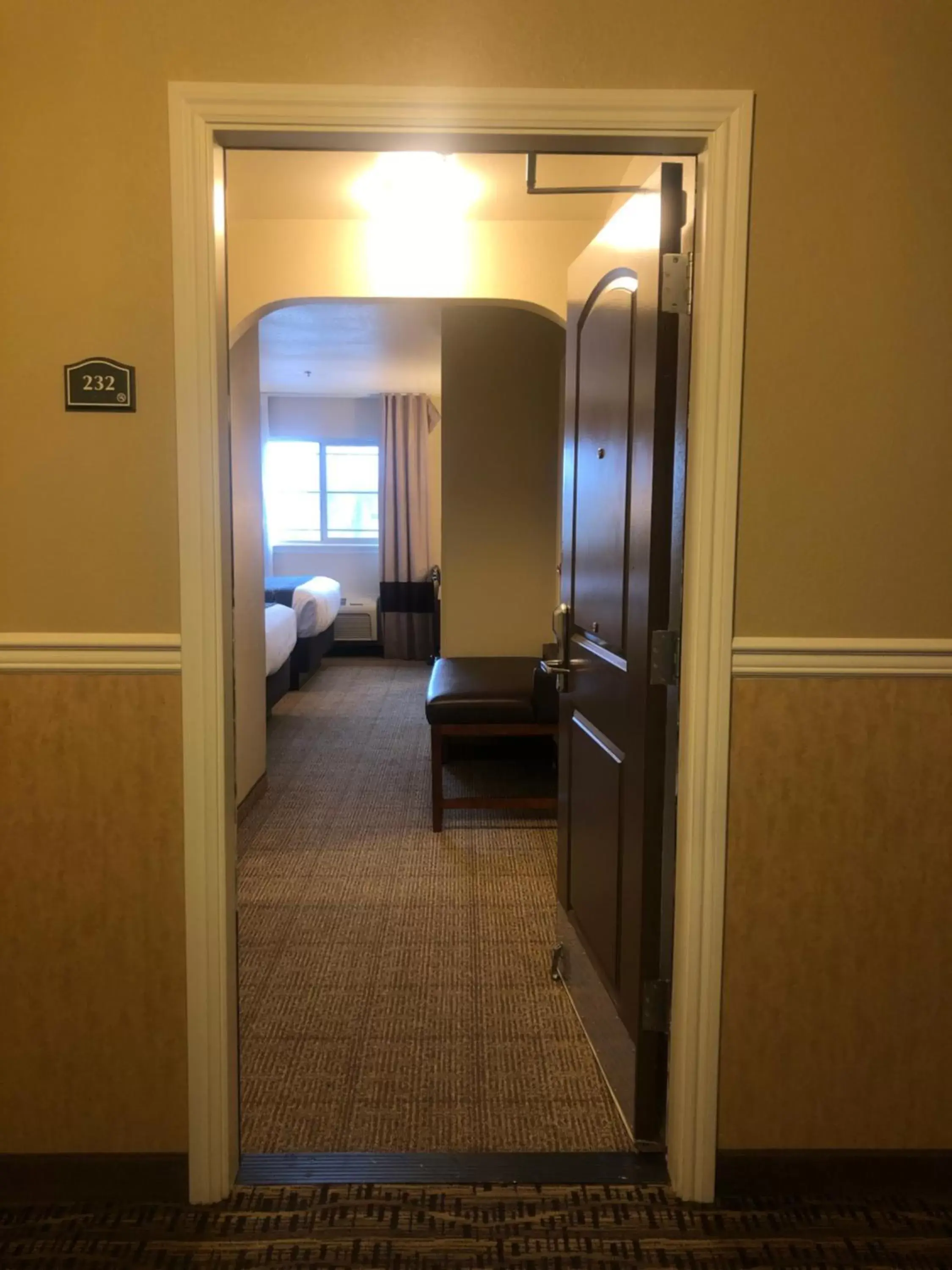 Facade/entrance, Bed in Comfort Inn & Suites Ukiah Mendocino County Facade/entrance, Bed in Comfort Inn & Suites Ukiah Mendocino County