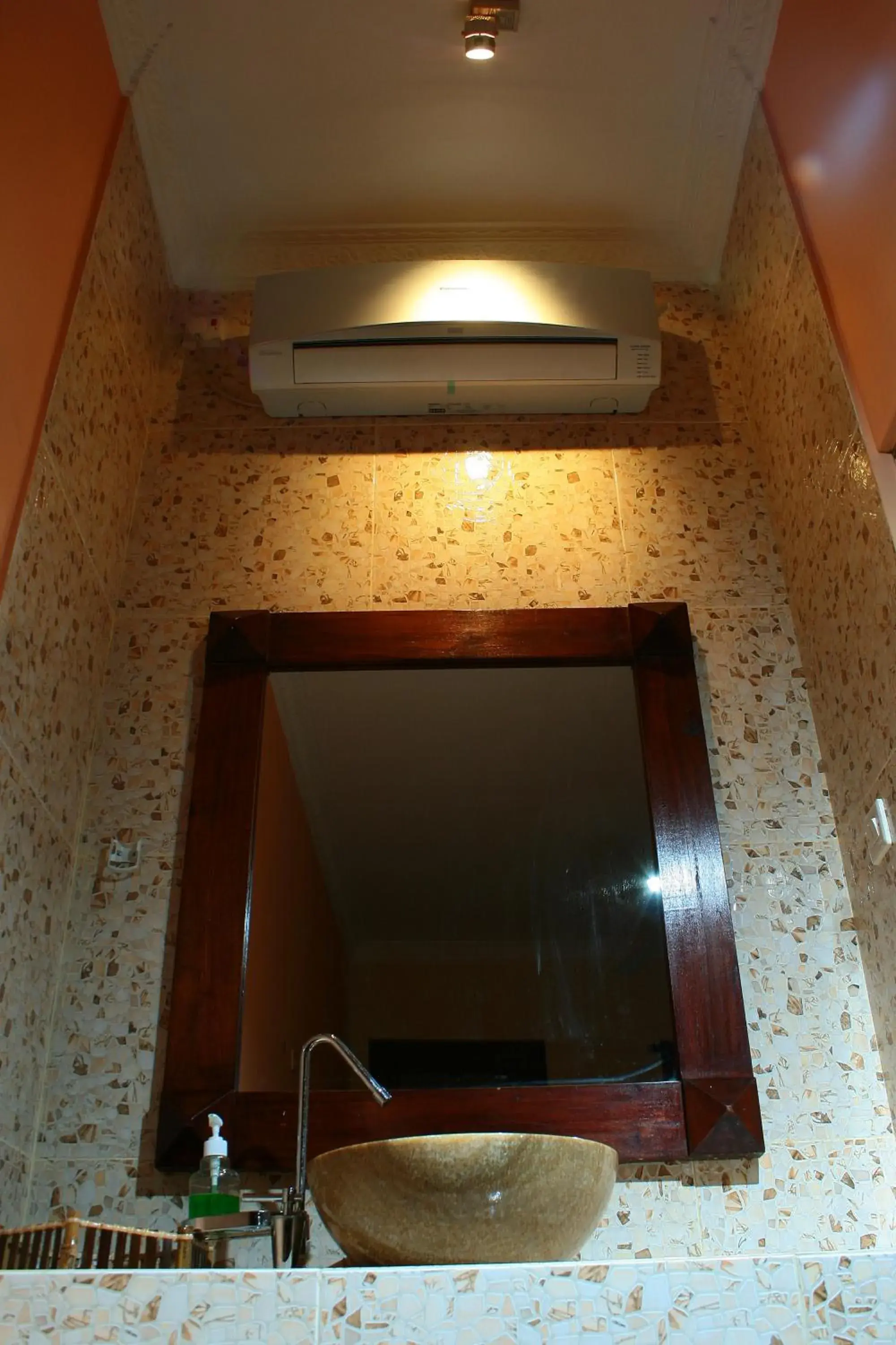 Bathroom in Hotel 1001 Malam