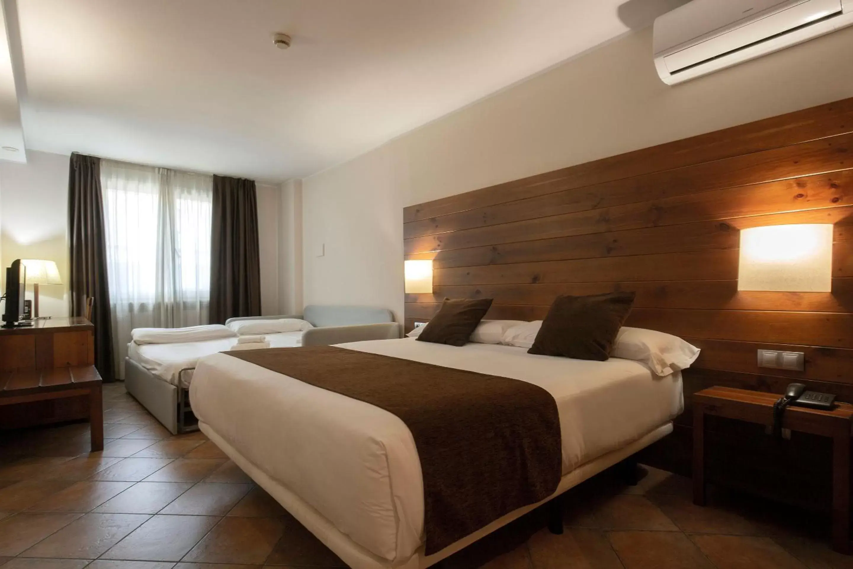 Photo of the whole room, Bed in Hotel Màgic La Massana