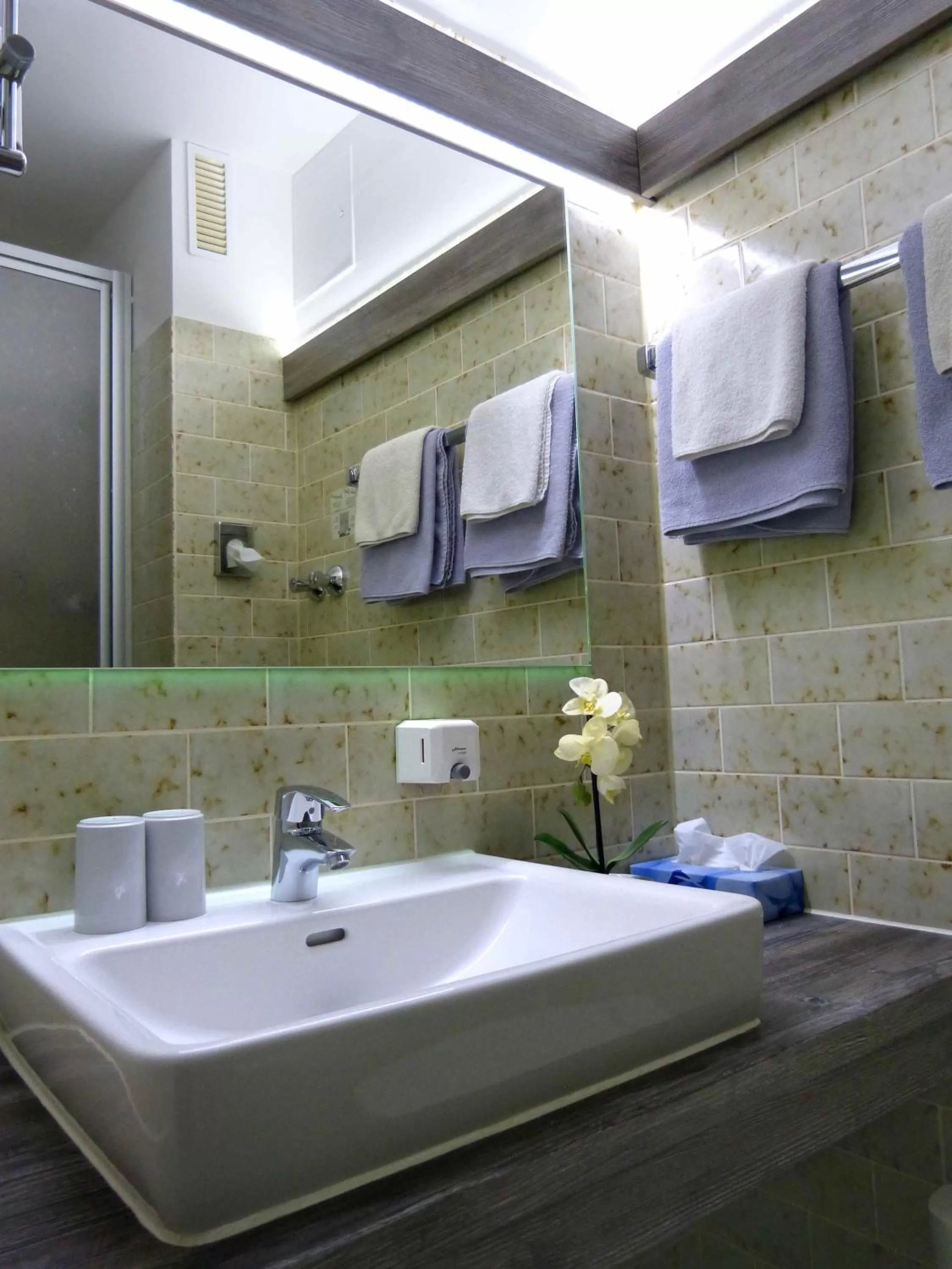 Bathroom in Hotel Wurms