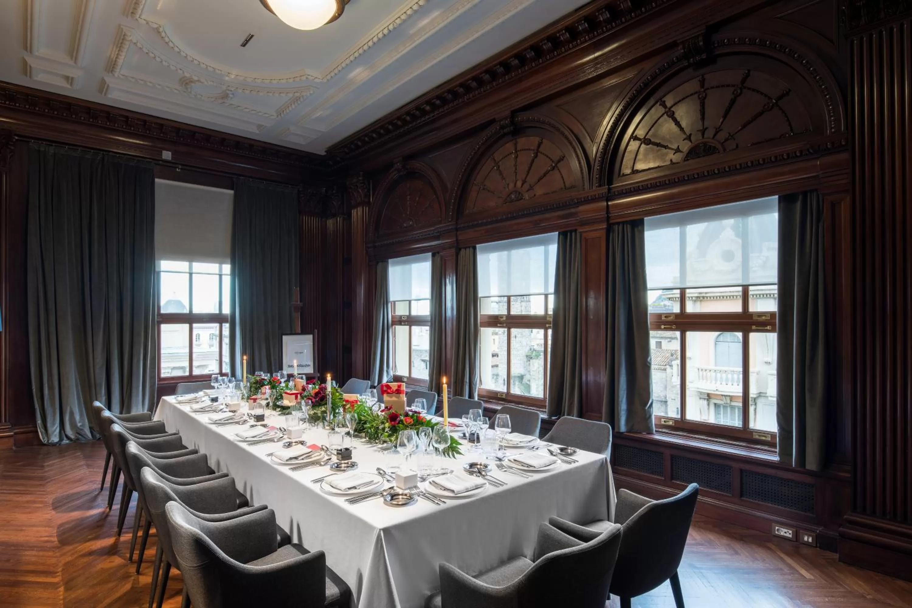 Business facilities in Grand Hotel Central, Small Luxury Hotels