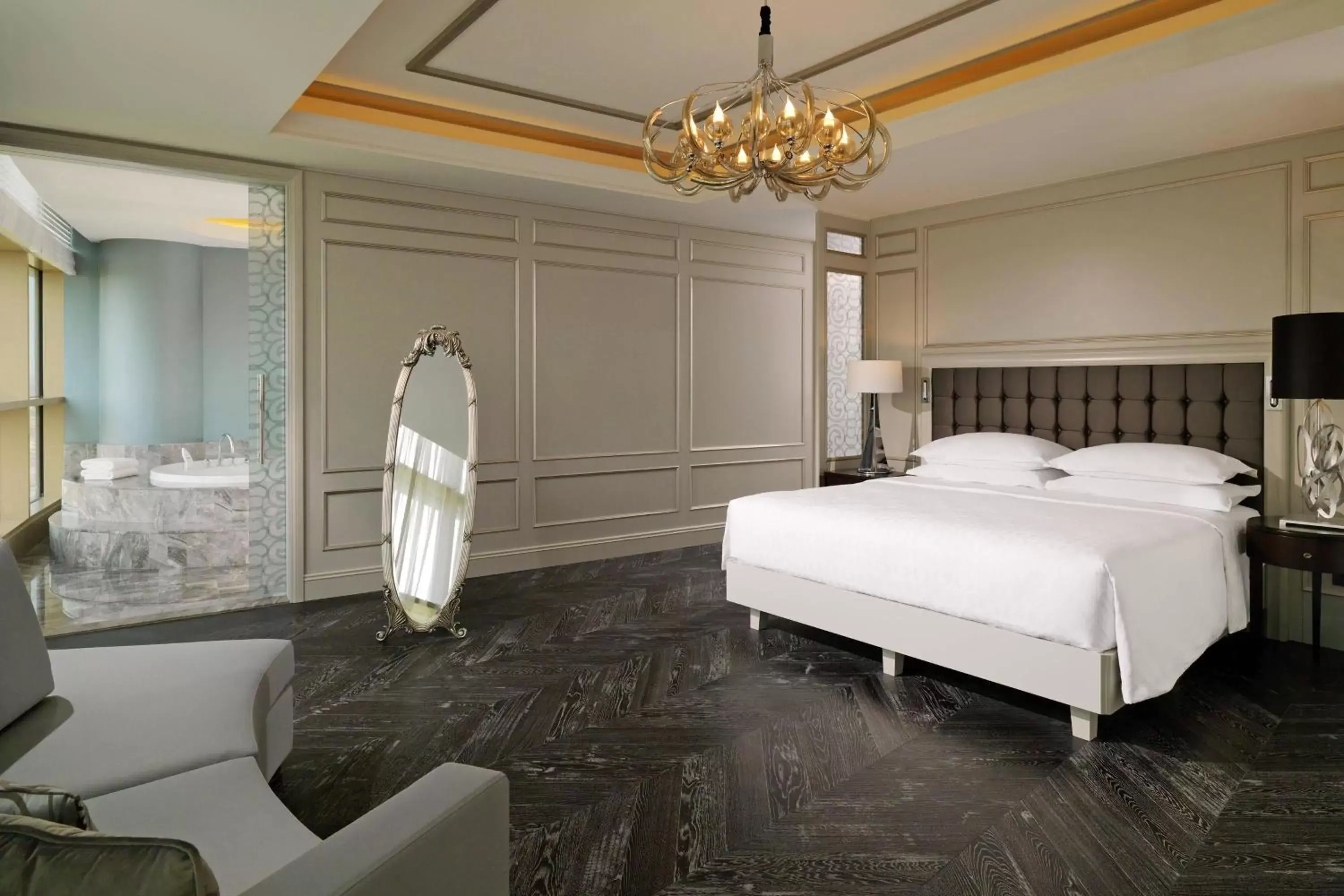 Bedroom, Bed in Sheraton Grand Adana