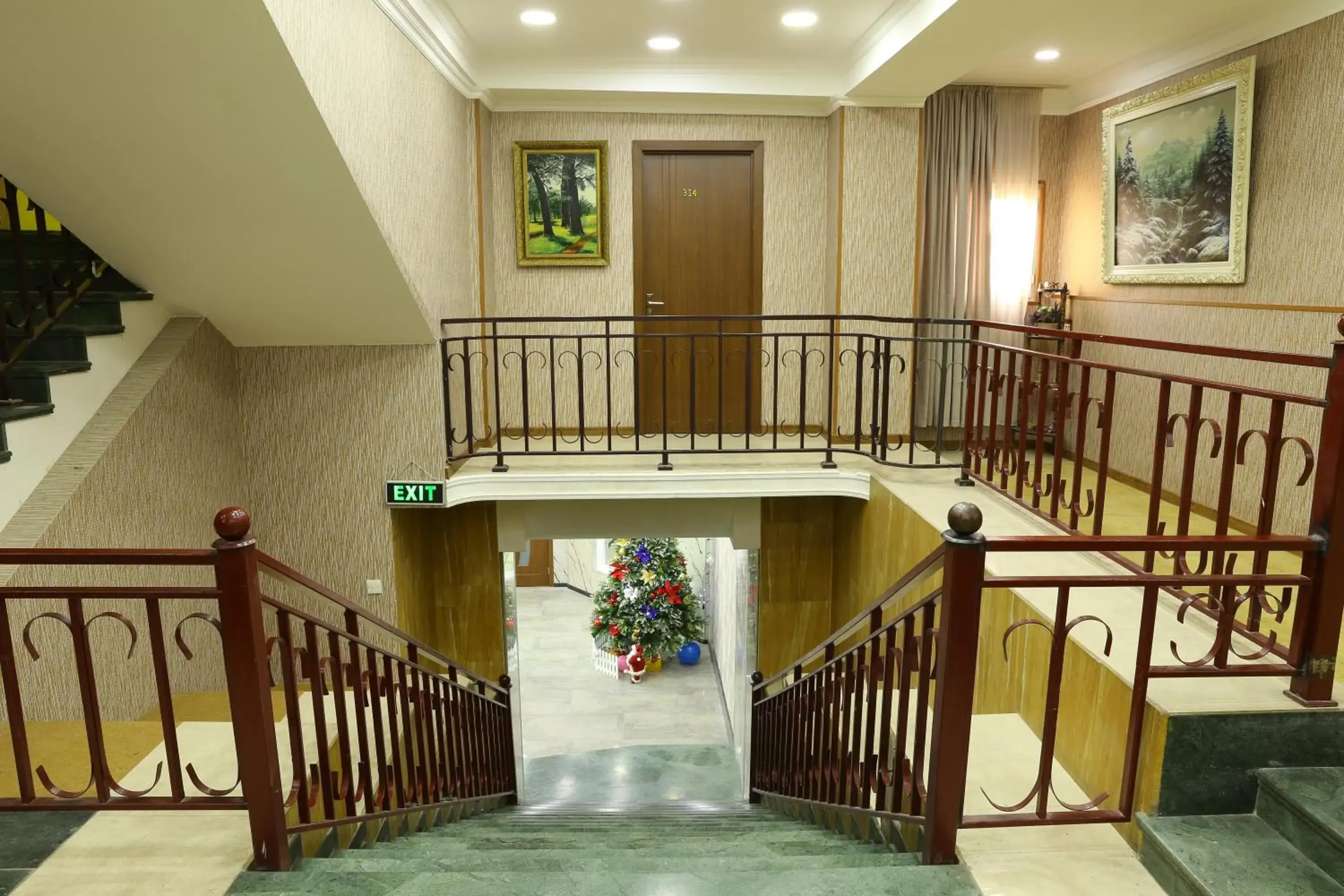 Lobby or reception in Dkd-bridge Hotel