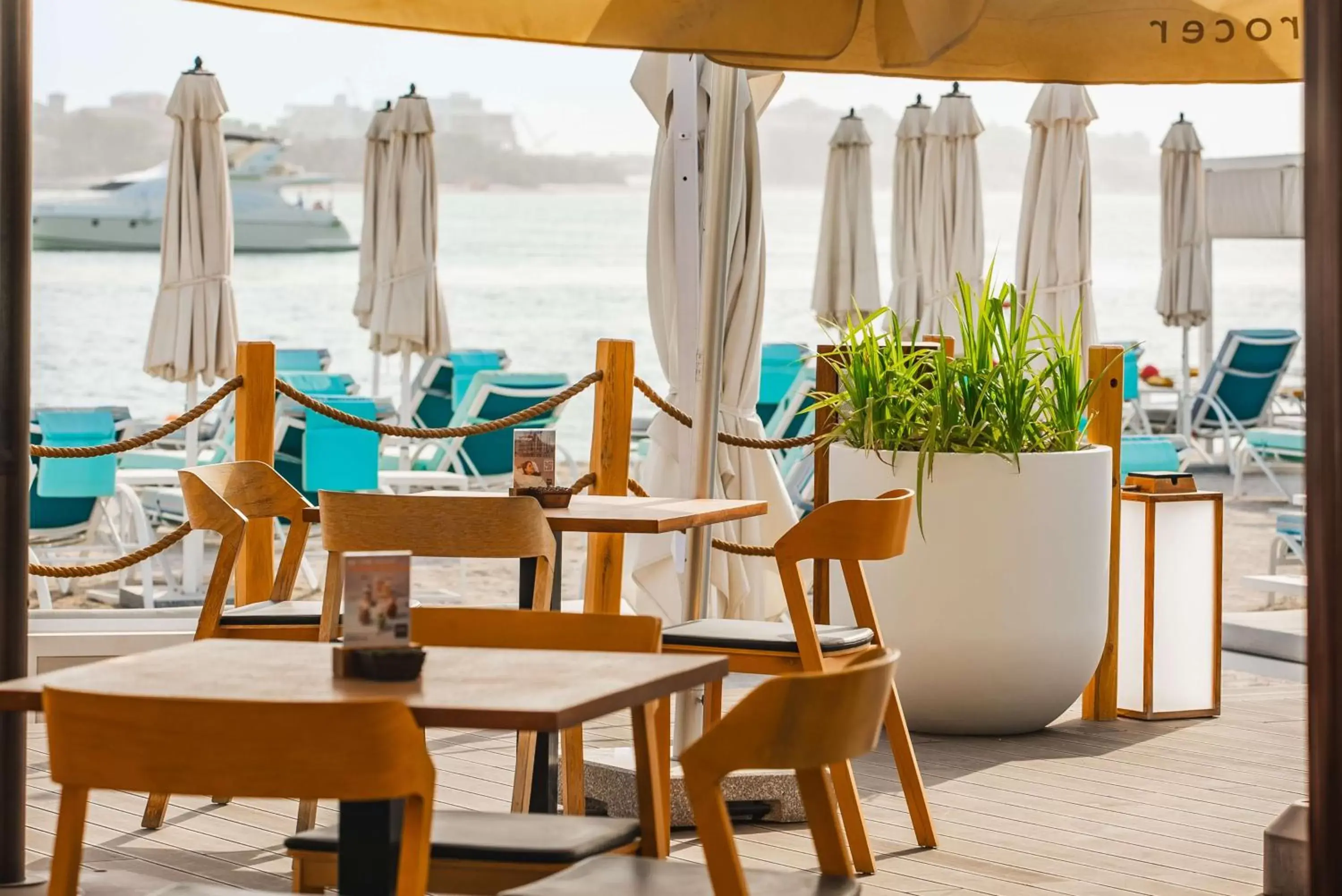 Restaurant/Places to Eat in Hilton Dubai Palm Jumeirah