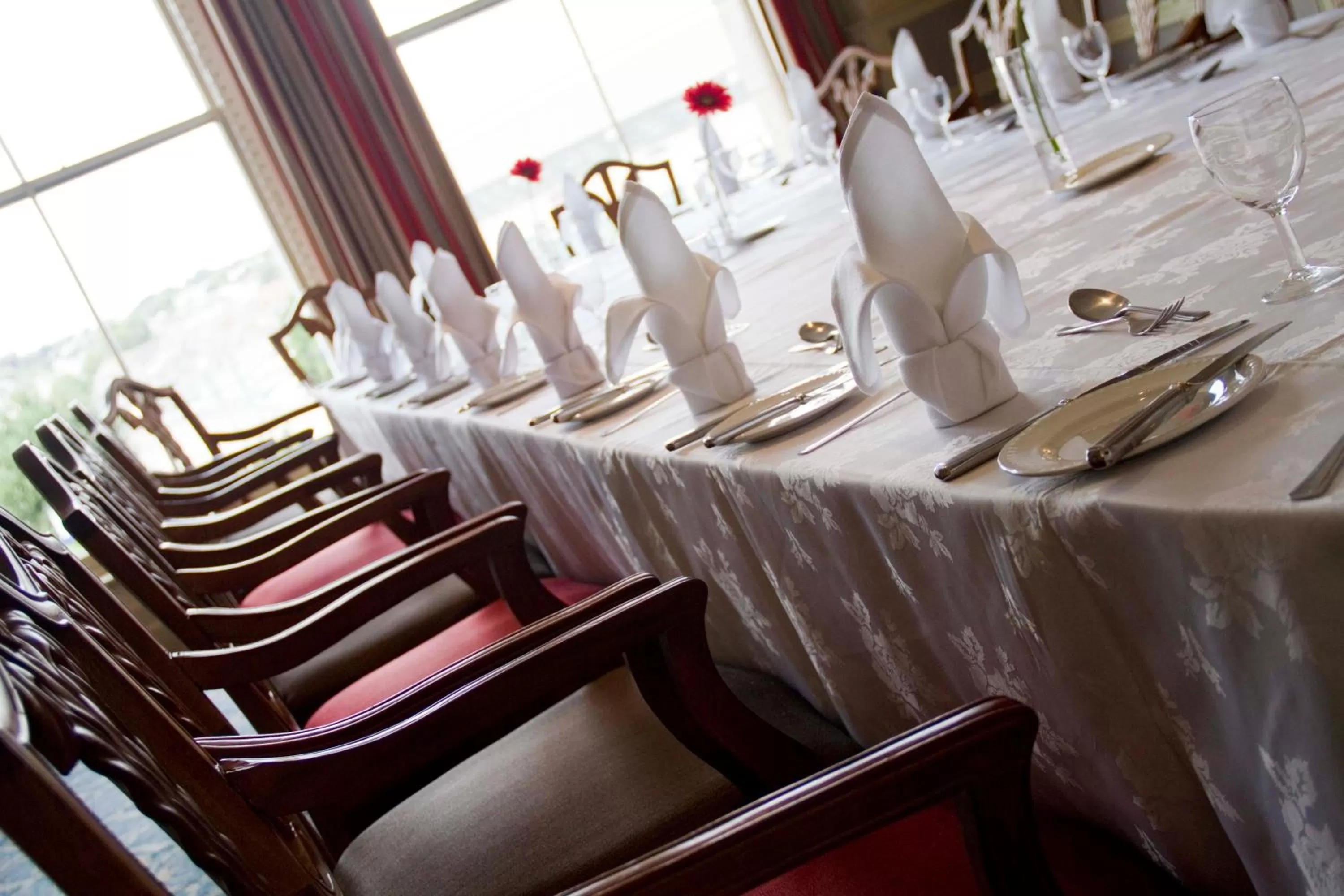 Restaurant/places to eat in Duke Of Cornwall Hotel