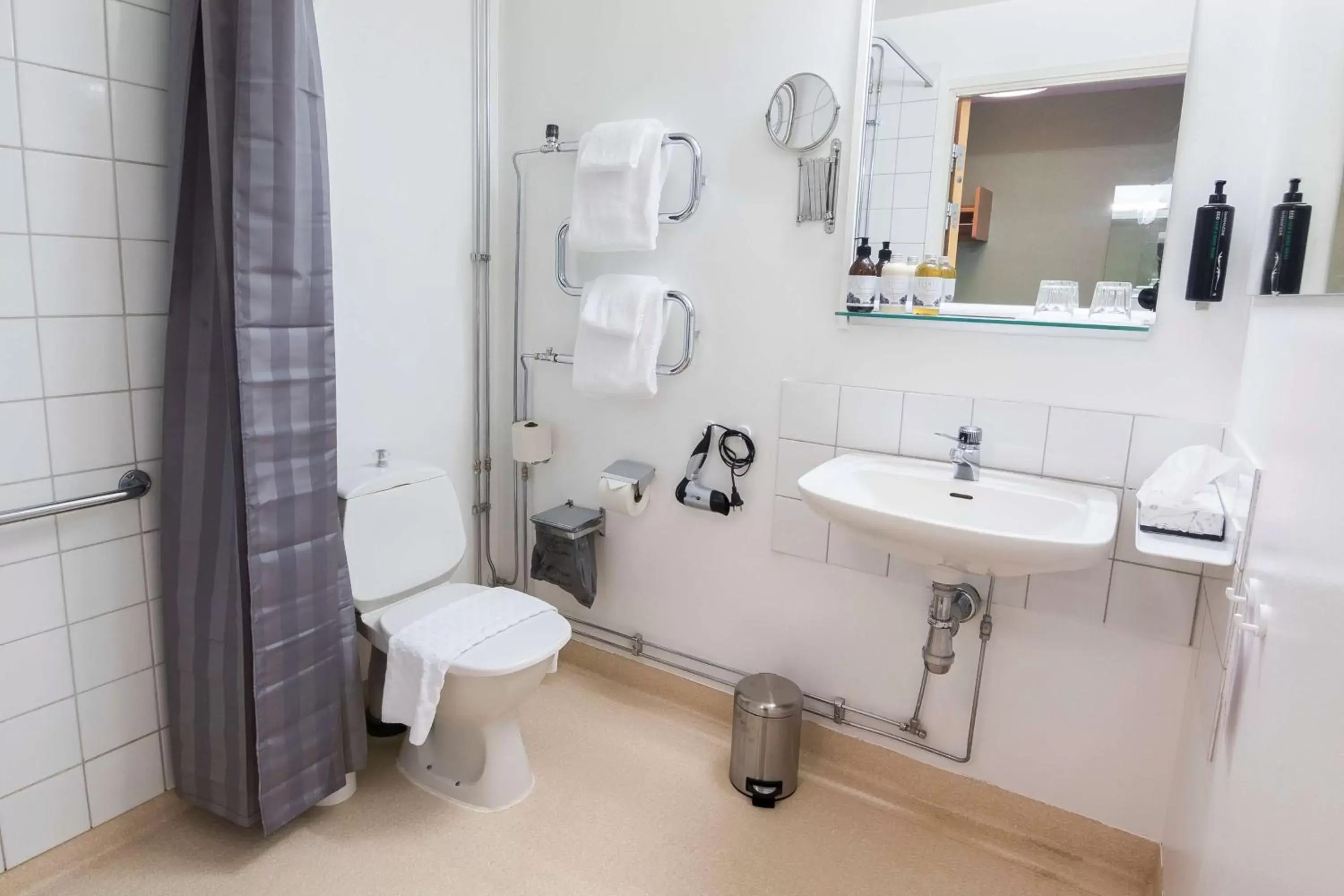 Bathroom in Hotell Frykenstrand; Sure Hotel Collection by Best Western