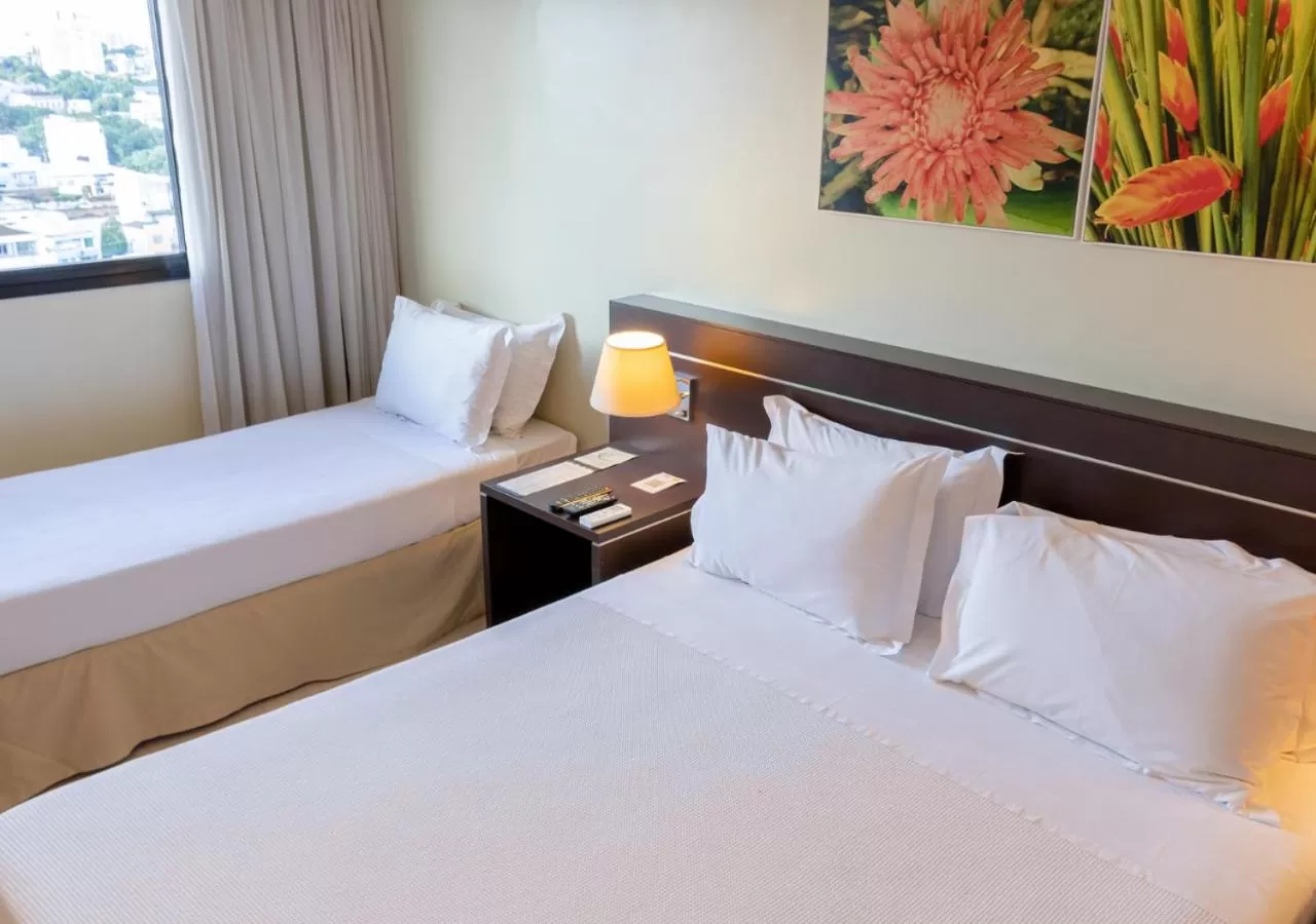 Property building, Bed in Hotel Saint Paul