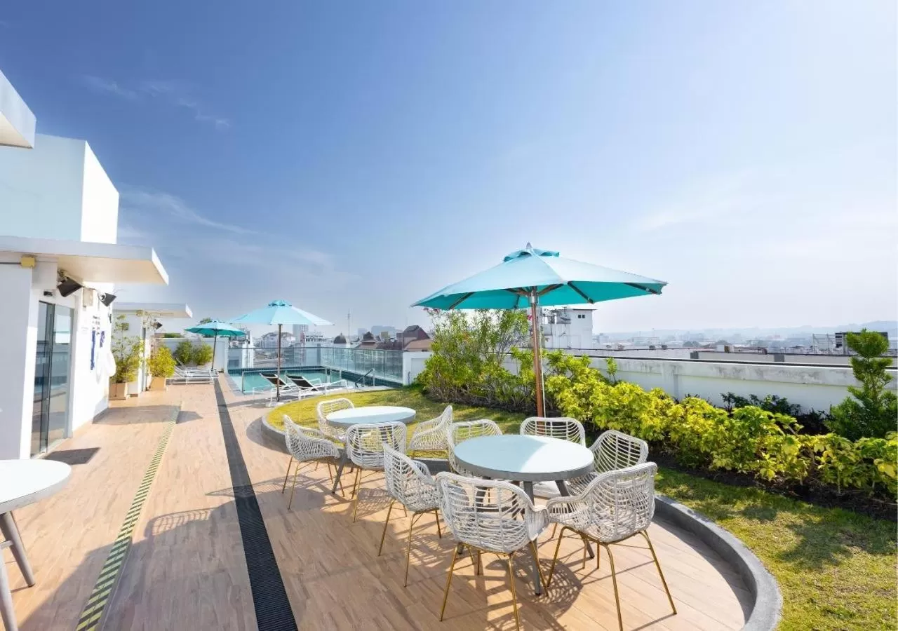 Property building in Holiday Inn Express Pattaya Central by IHG