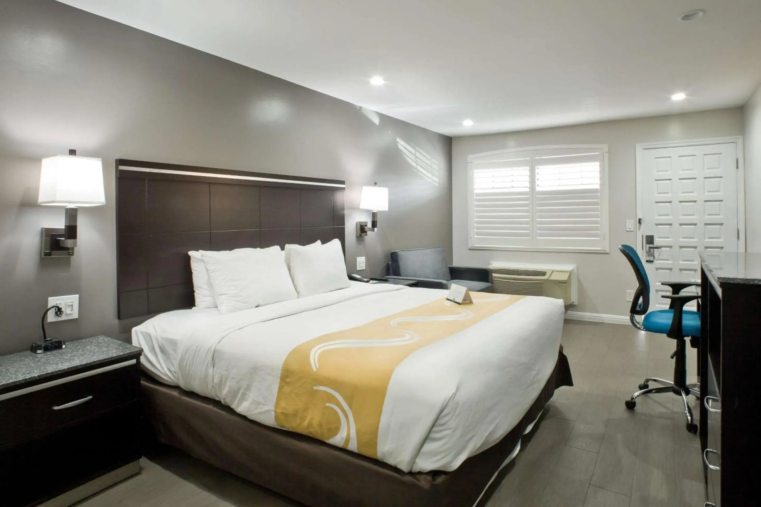 Photo of the whole room, Bed in Bay Area Inn & Suites Photo of the whole room, Bed in Bay Area Inn & Suites